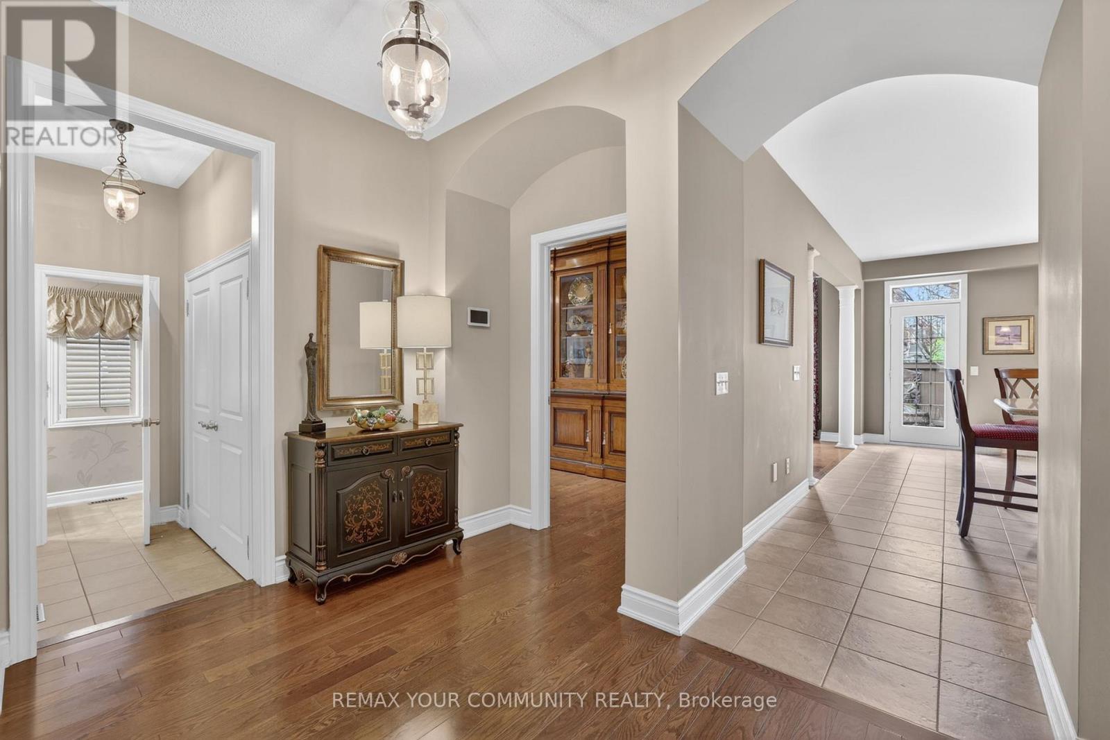 42 Rogers Trail, Bradford West Gwillimbury (Bradford), Ontario  L3Z 0G5 - Photo 10 - N13144458