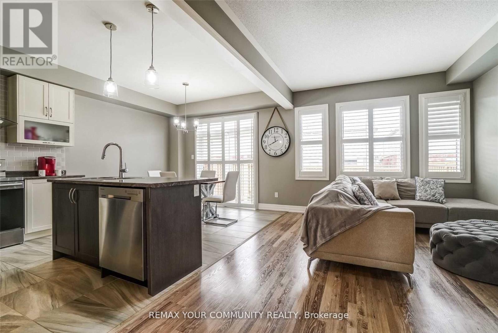 173 Wagner Crescent, Essa, Ontario  L3W 0R7 - Photo 5 - N13144508