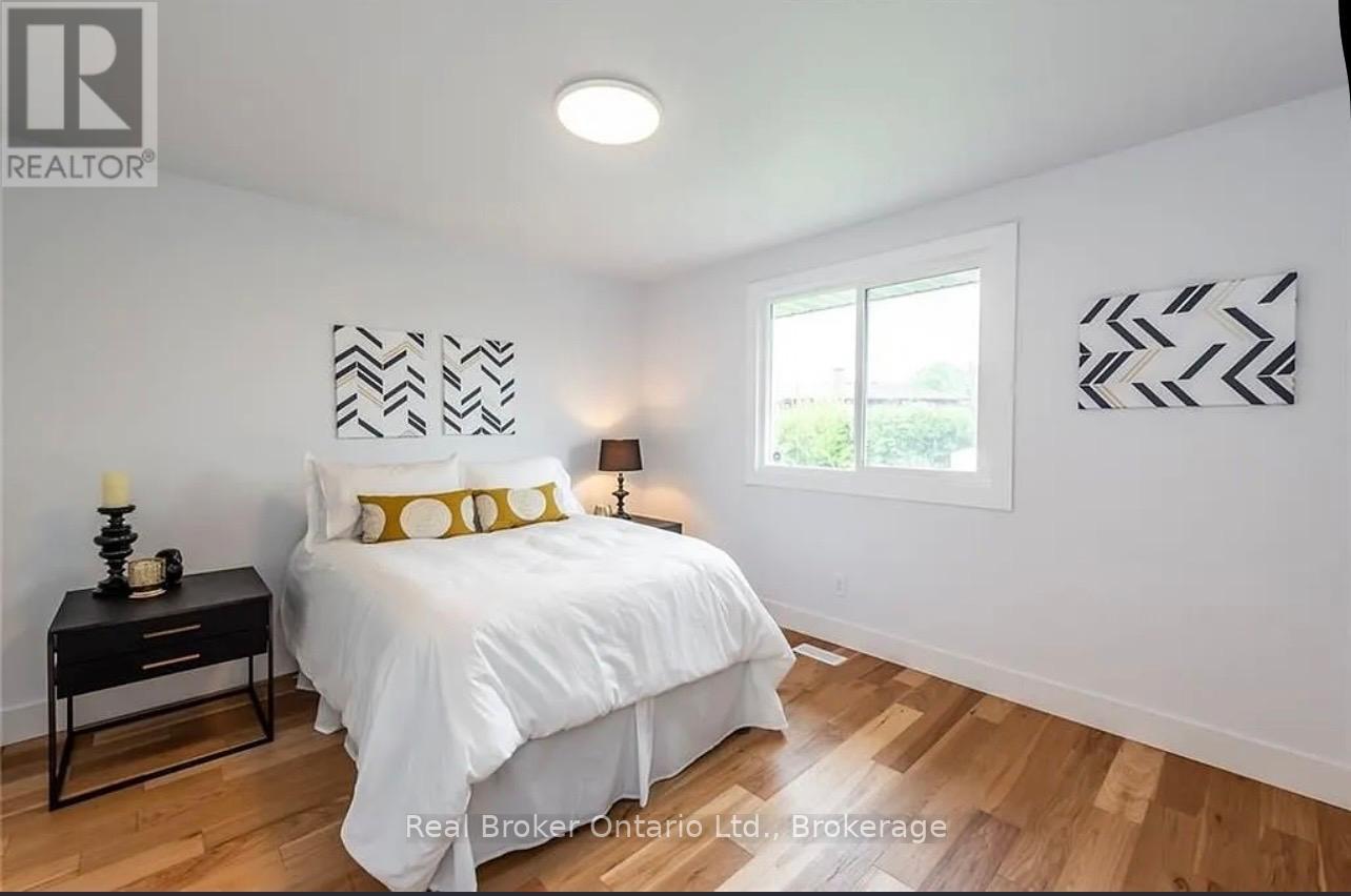 10 Sandlyn Court, Hamilton, Ontario  L8H 2R5 - Photo 16 - X13144660