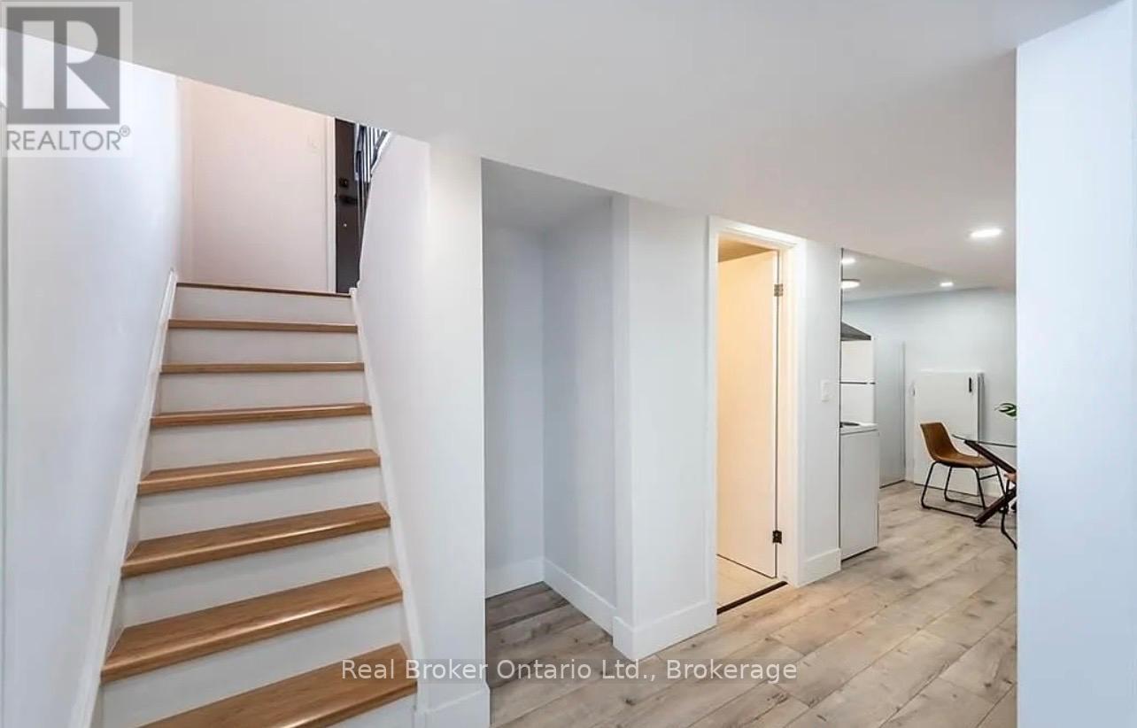10 Sandlyn Court, Hamilton, Ontario  L8H 2R5 - Photo 21 - X13144660