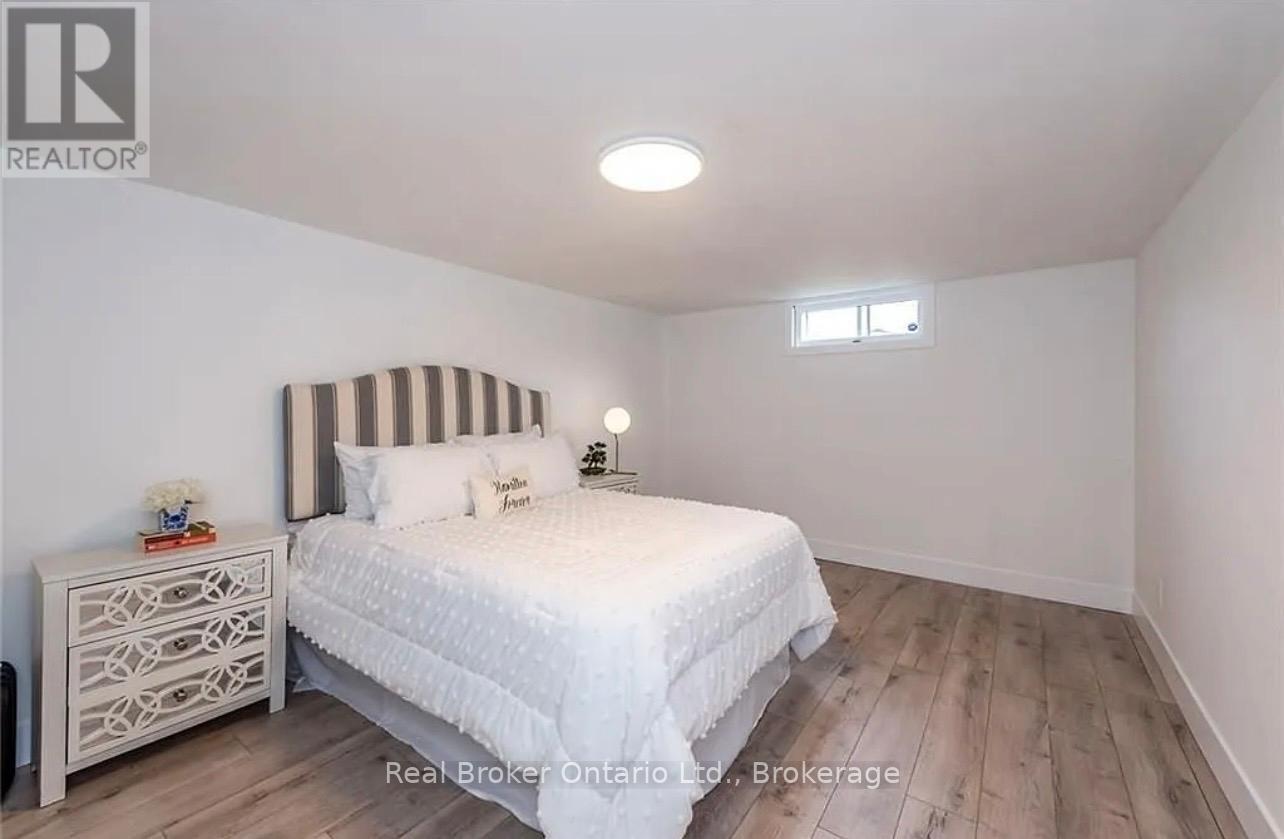 10 Sandlyn Court, Hamilton, Ontario  L8H 2R5 - Photo 29 - X13144660