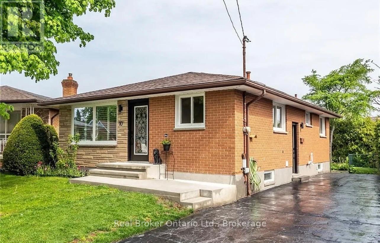 10 Sandlyn Court, Hamilton, Ontario  L8H 2R5 - Photo 3 - X13144660