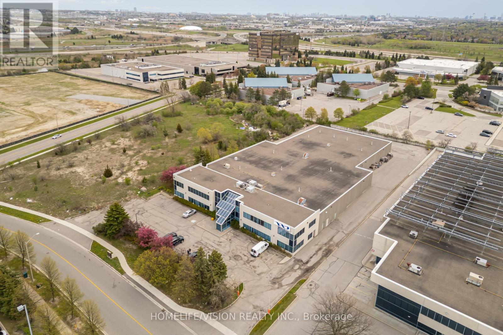 25 Minthorn Boulevard, Markham, Ontario  L3T 7N5 - Photo 6 - N13130104