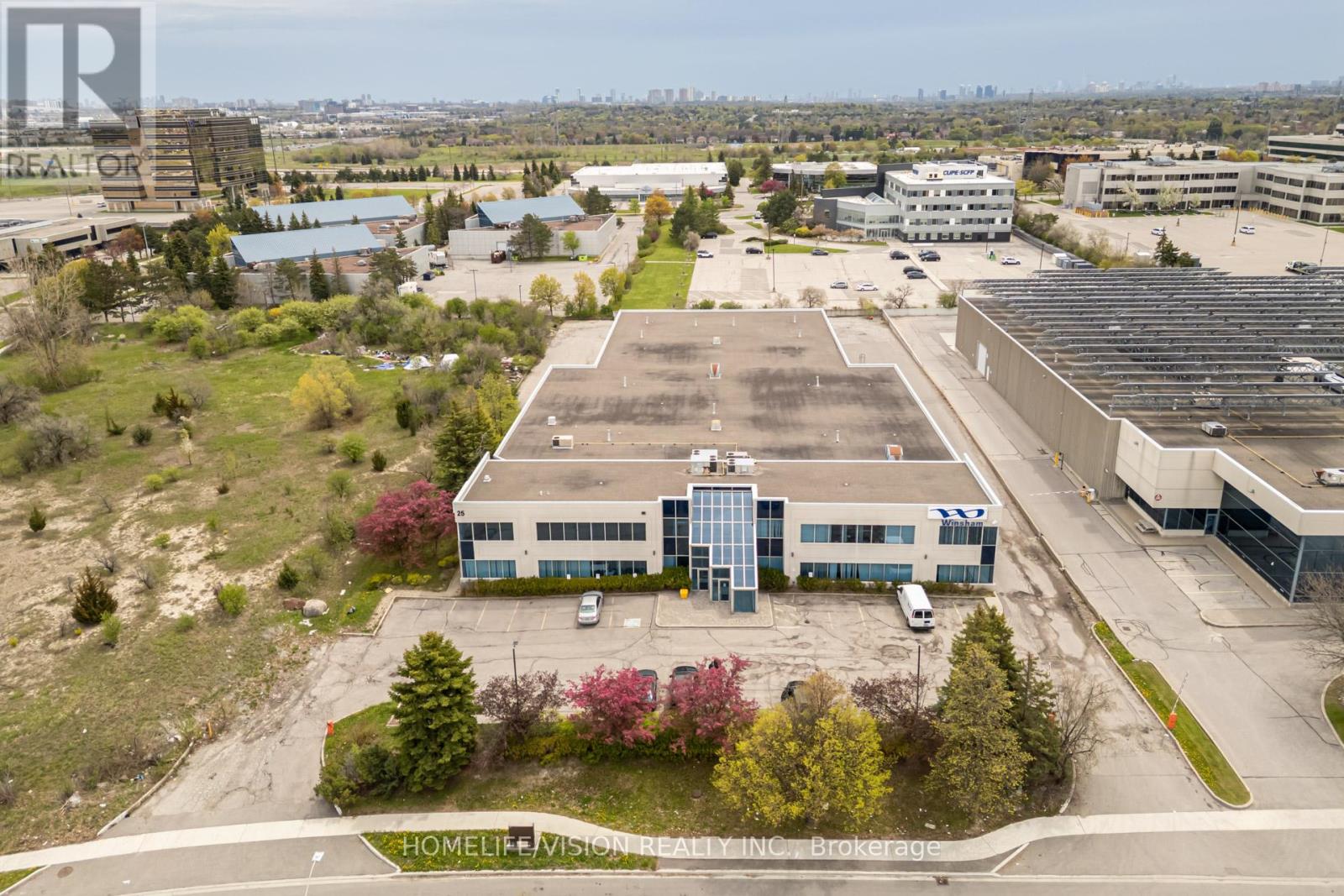 25 Minthorn Boulevard, Markham, Ontario  L3T 7N5 - Photo 4 - N13130104