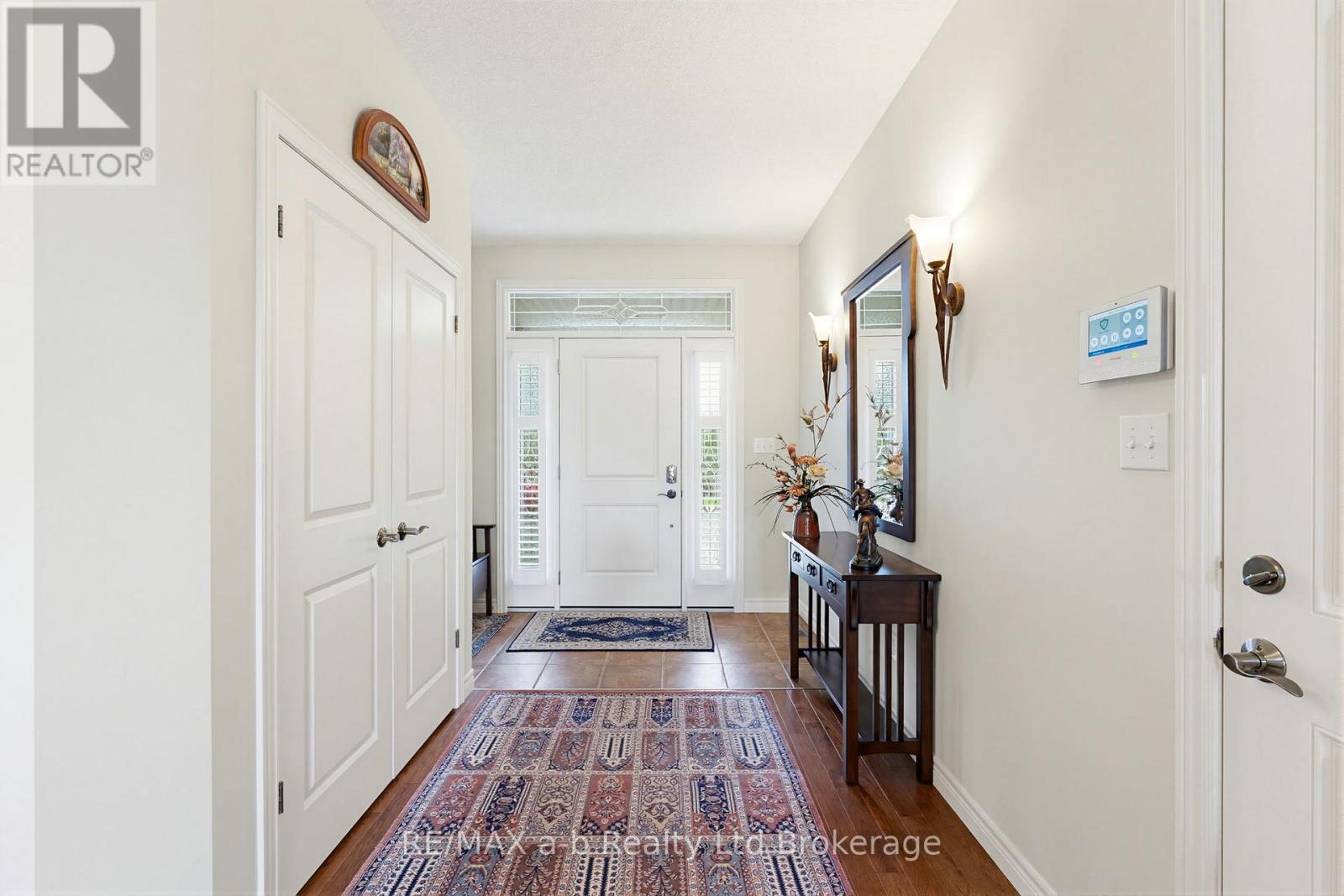 911 Ridgewood Drive, Woodstock, Ontario N4T 0B8 - Photo 3 - X13144818
