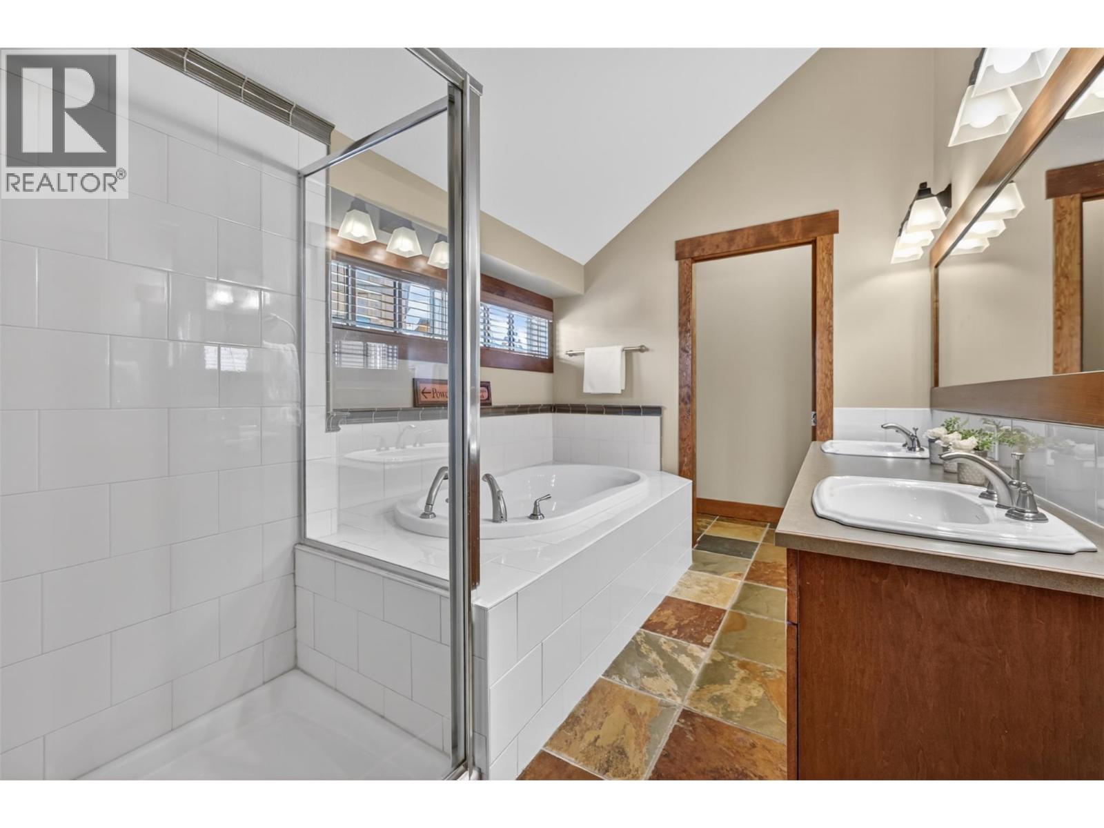 2598 Mountainview Crescent Unit# 24, Invermere, British Columbia  V0A 1K6 - Photo 39 - 10385713