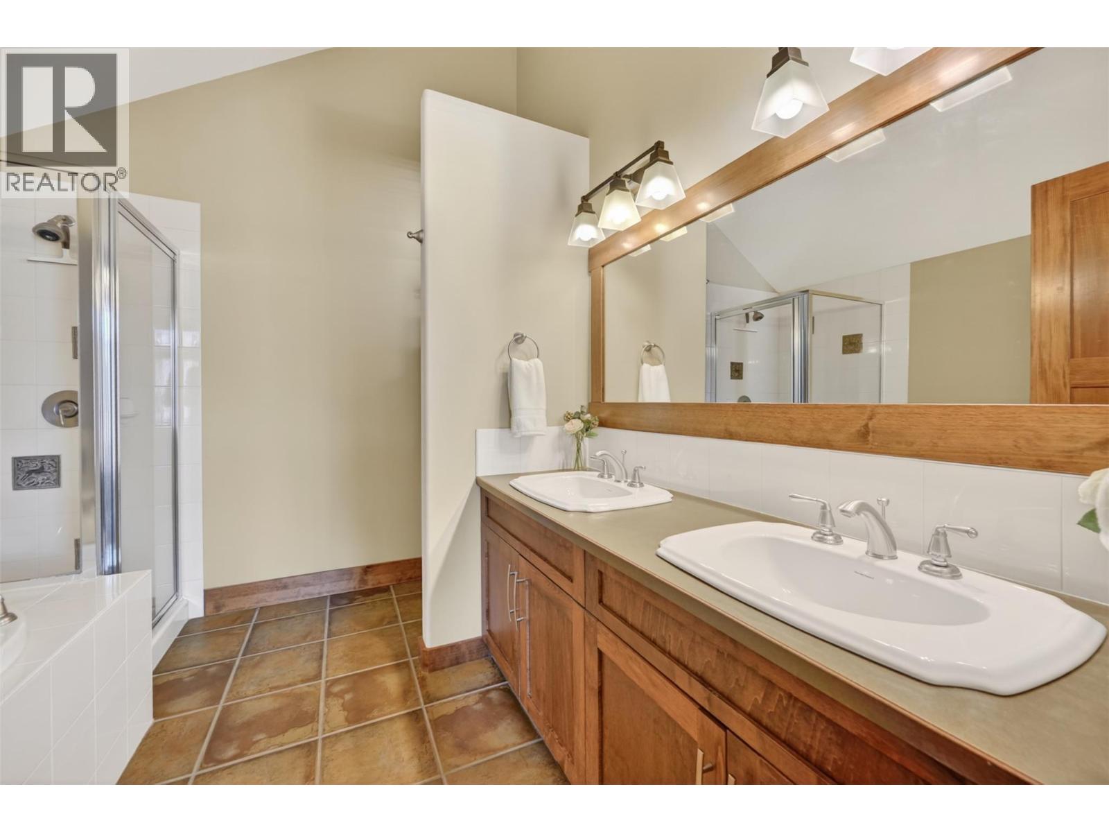 2598 Mountainview Crescent Unit# 24, Invermere, British Columbia  V0A 1K6 - Photo 45 - 10385713