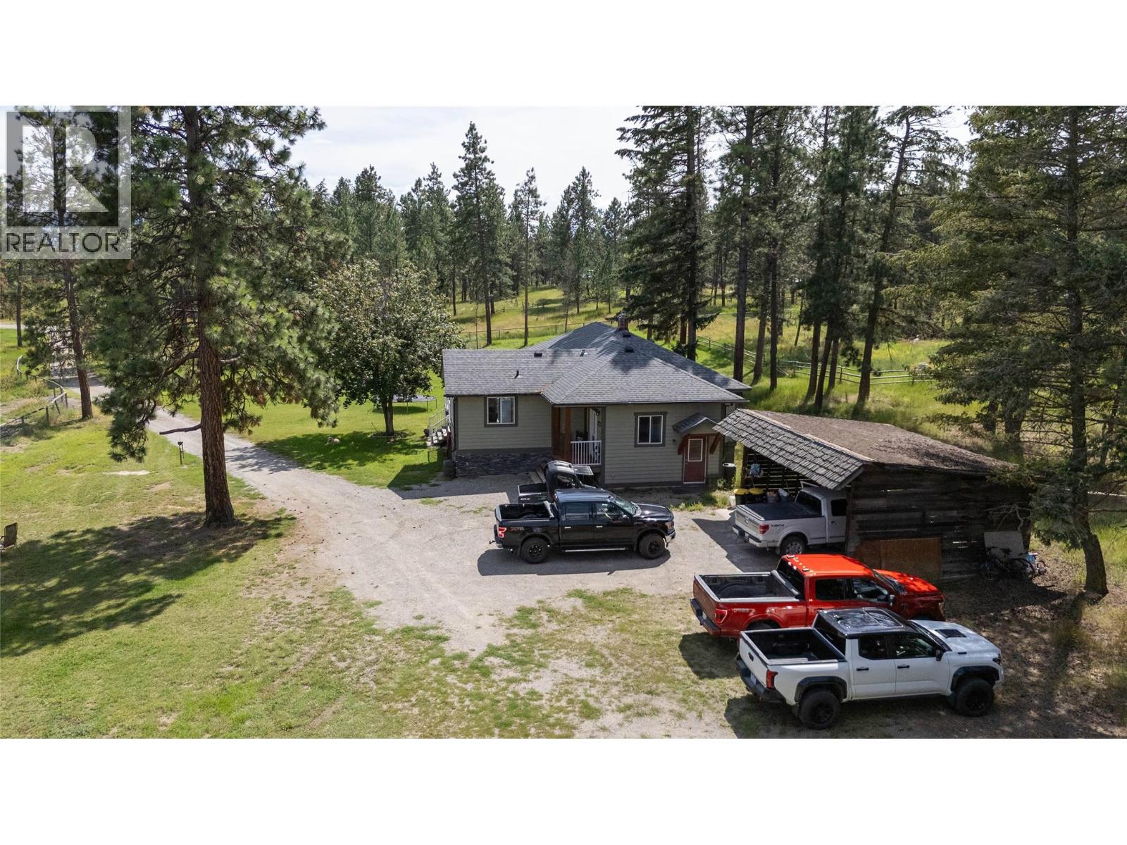 5121 Mission Road, Cranbrook, British Columbia V1C 7B7 - Photo 2 - 10387575
