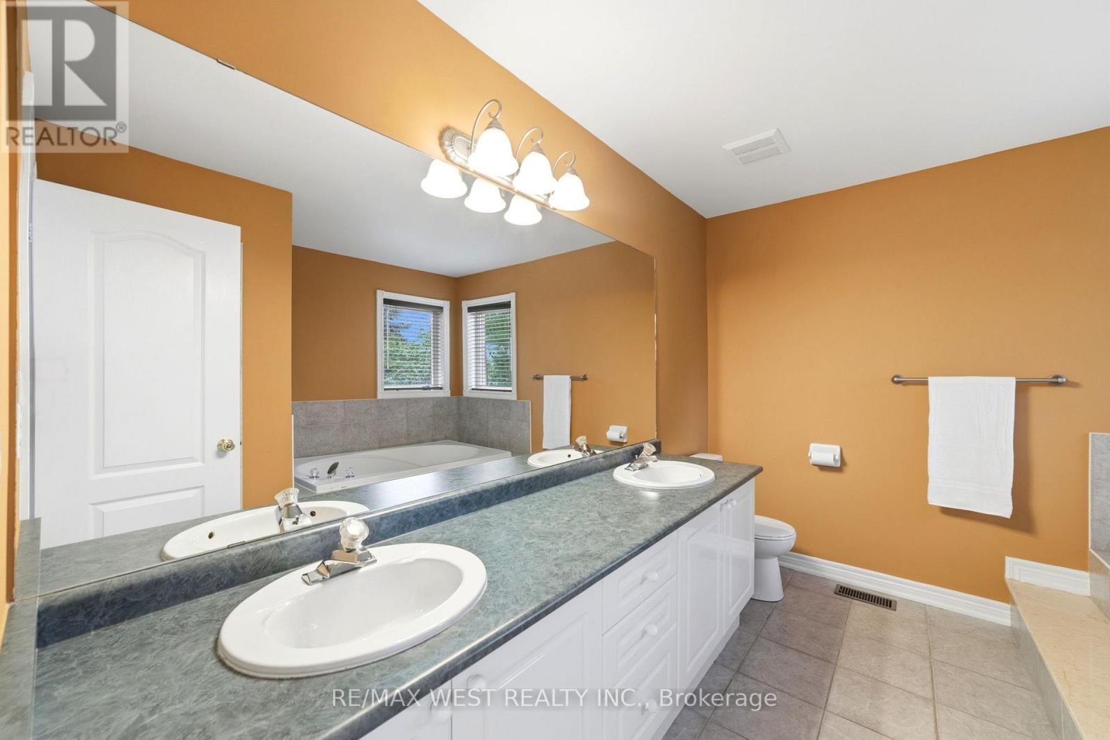 2180 North Ridge Trail, Oakville, Ontario  L6H 5M3 - Photo 12 - W13143586
