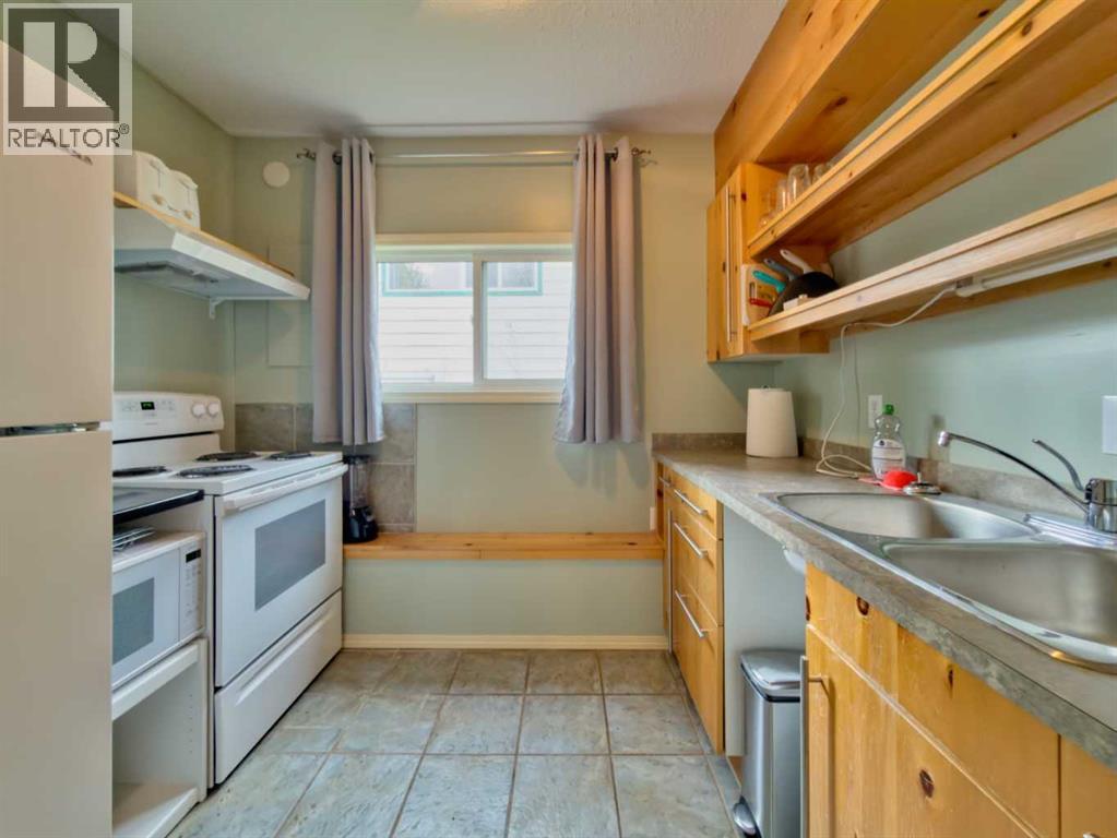 8126 20 Avenue, Coleman, Alberta  T0K 0M0 - Photo 36 - A2312182