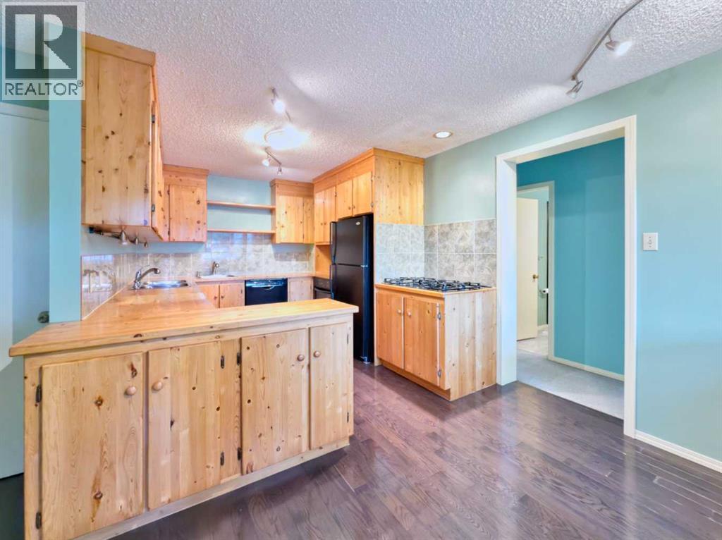 8126 20 Avenue, Coleman, Alberta  T0K 0M0 - Photo 9 - A2312182