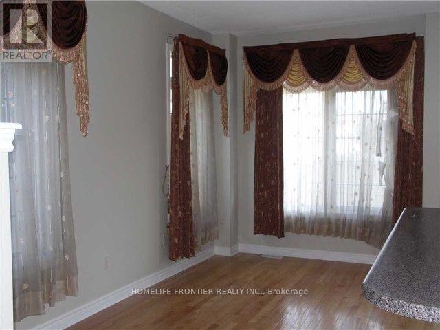 25 Rocky Point Crescent, Brampton, Ontario  L6V 4R7 - Photo 4 - W13144414