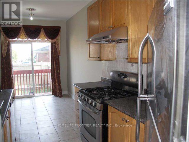 25 Rocky Point Crescent, Brampton, Ontario  L6V 4R7 - Photo 6 - W13144414