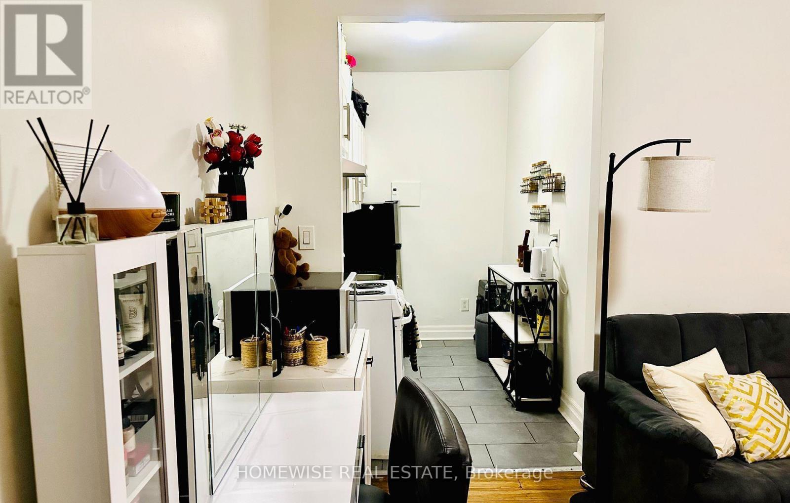 209 - 1 Triller Avenue, Toronto, Ontario  M6K 3B7 - Photo 2 - W13144438