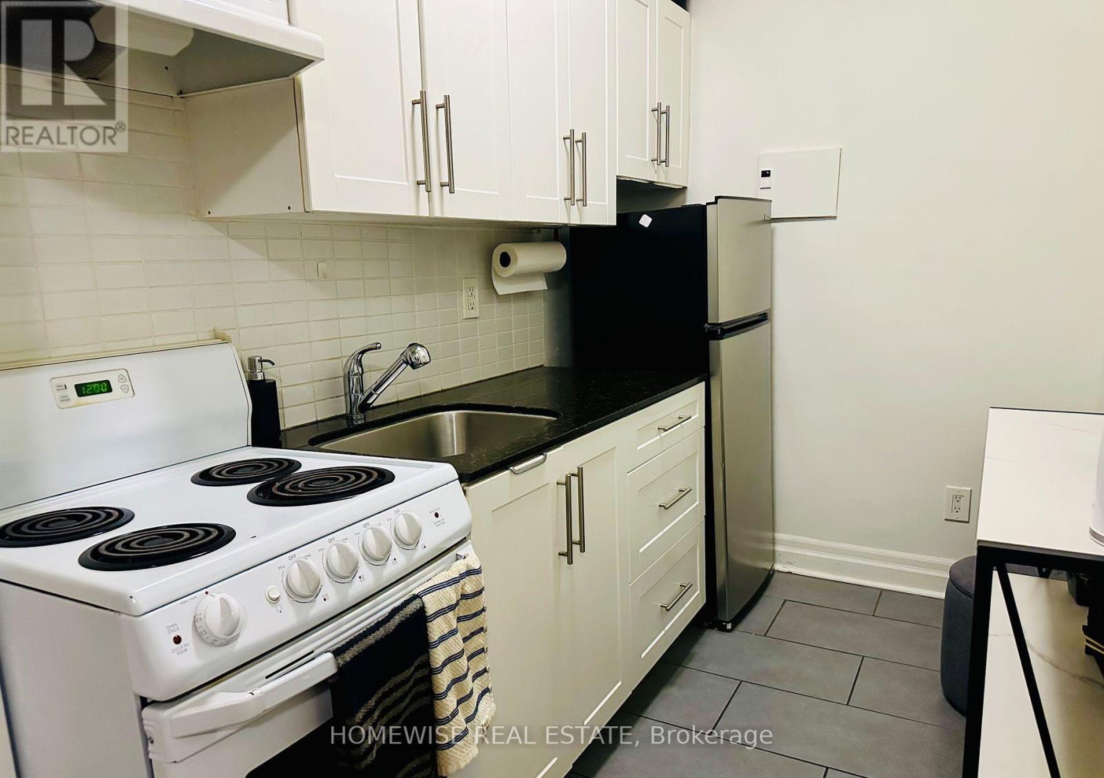209 - 1 Triller Avenue, Toronto, Ontario  M6K 3B7 - Photo 6 - W13144438