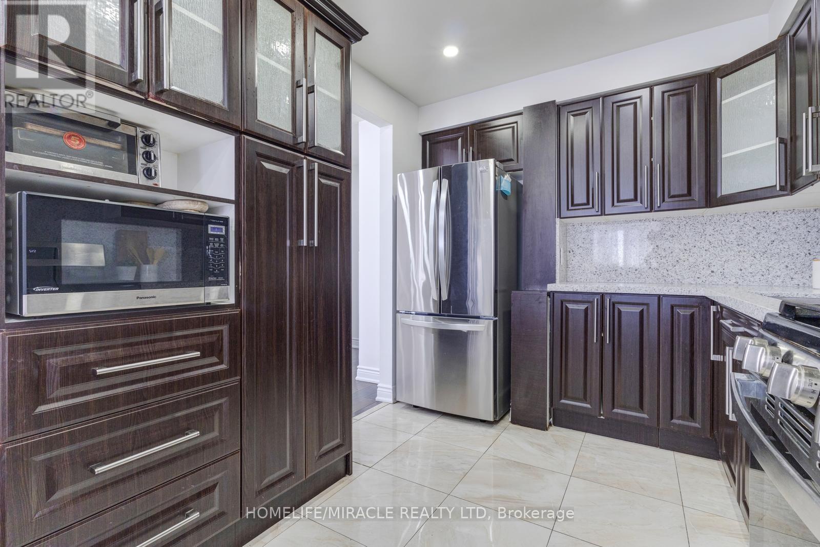 13 - 7450 Darcel Avenue, Mississauga, Ontario  L4T 2X7 - Photo 18 - W13144490