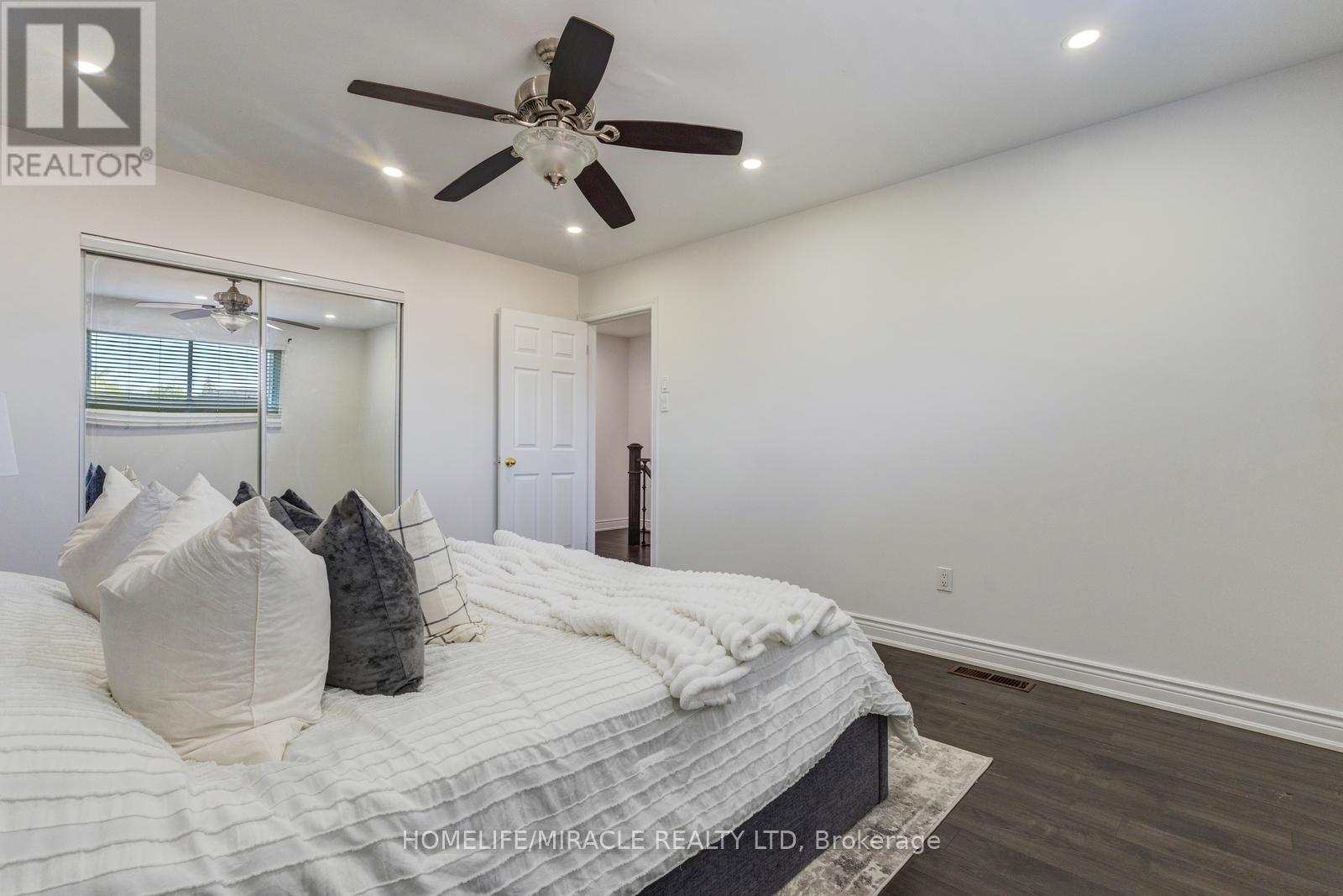 13 - 7450 Darcel Avenue, Mississauga, Ontario  L4T 2X7 - Photo 26 - W13144490