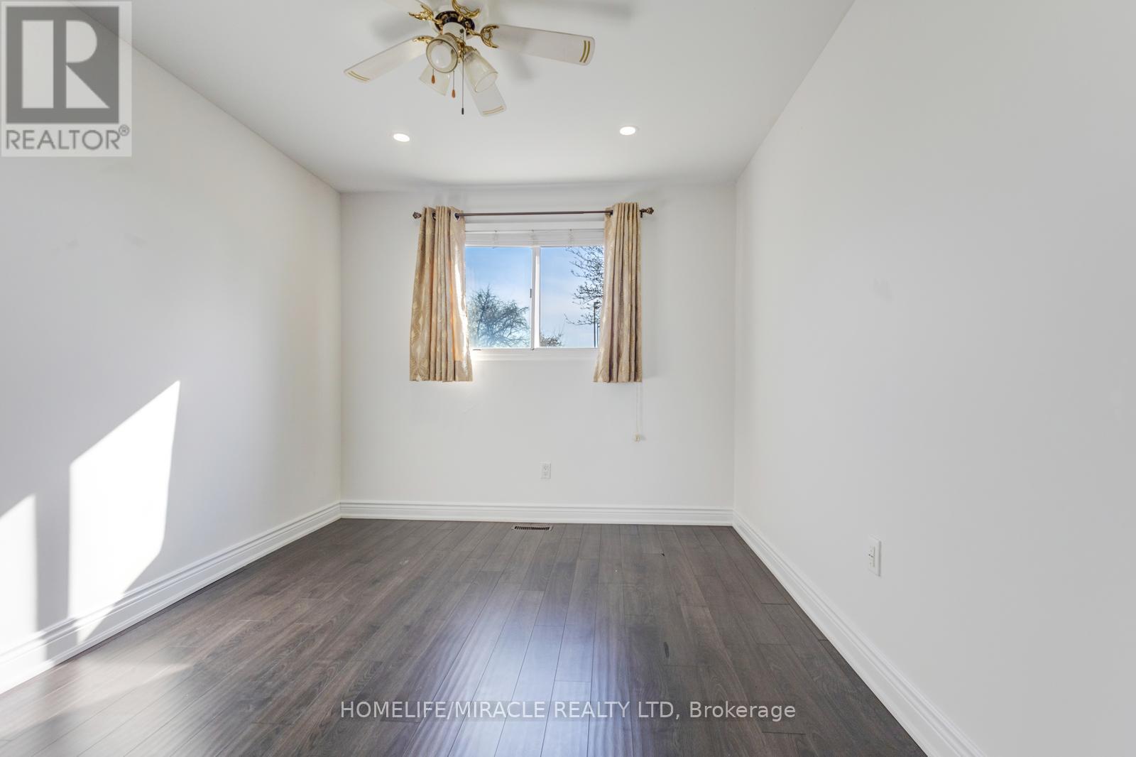 13 - 7450 Darcel Avenue, Mississauga, Ontario  L4T 2X7 - Photo 32 - W13144490