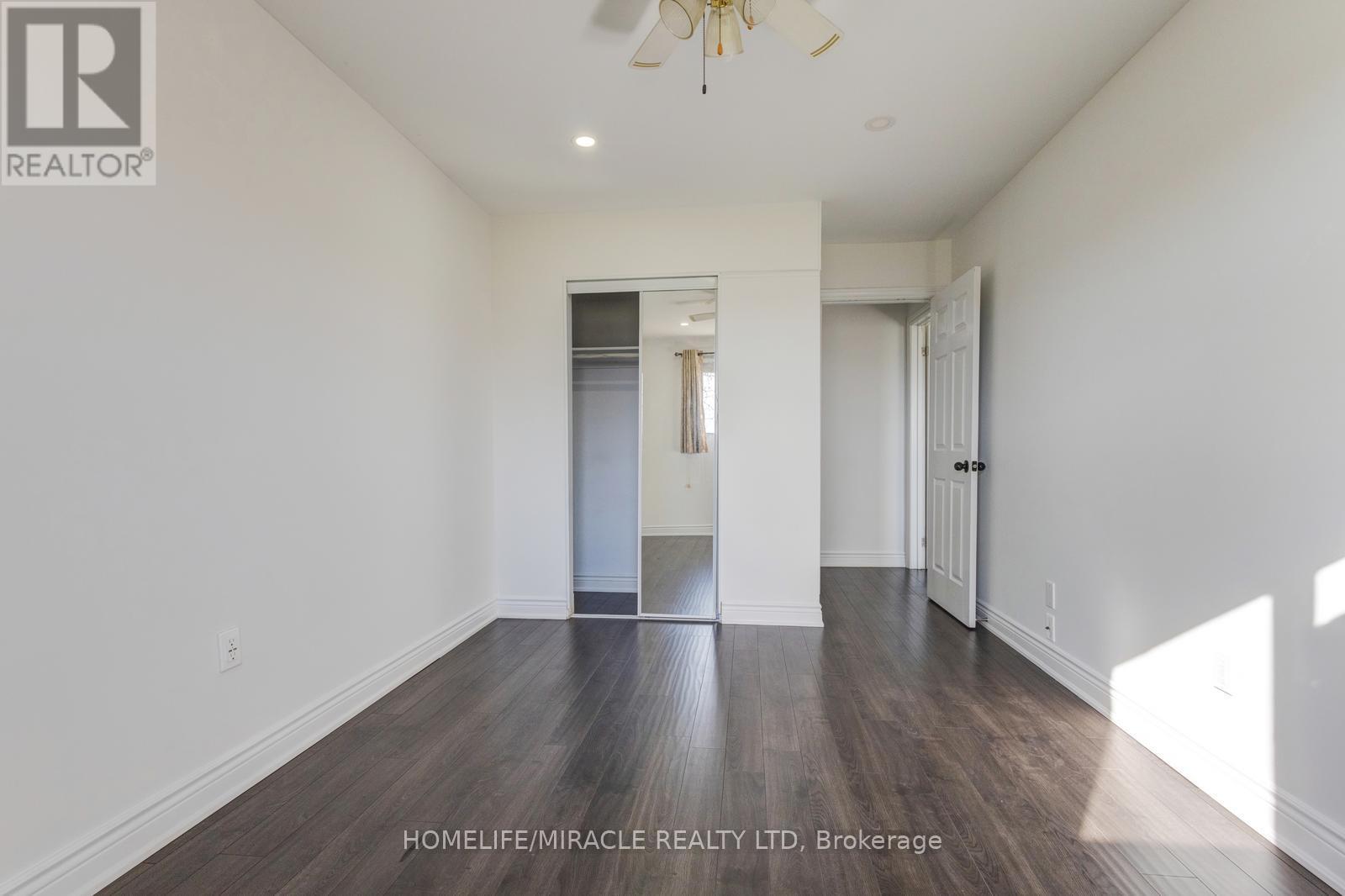 13 - 7450 Darcel Avenue, Mississauga, Ontario  L4T 2X7 - Photo 34 - W13144490