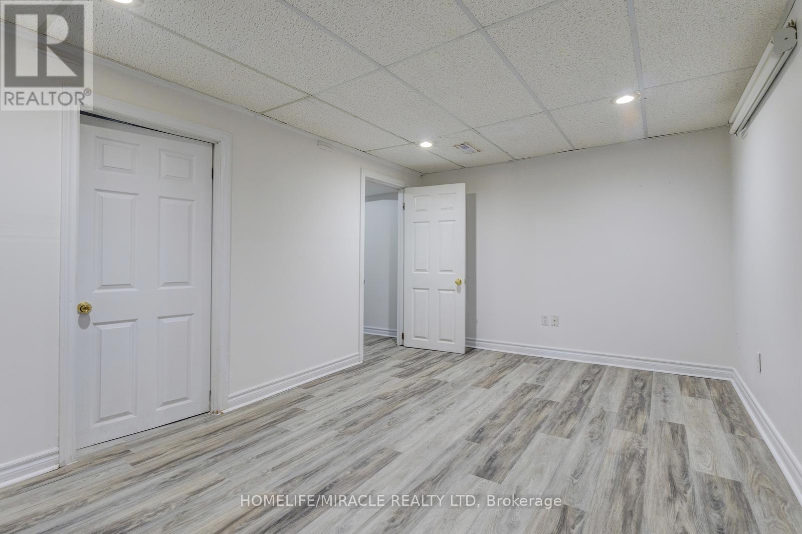 13 - 7450 Darcel Avenue, Mississauga, Ontario  L4T 2X7 - Photo 38 - W13144490