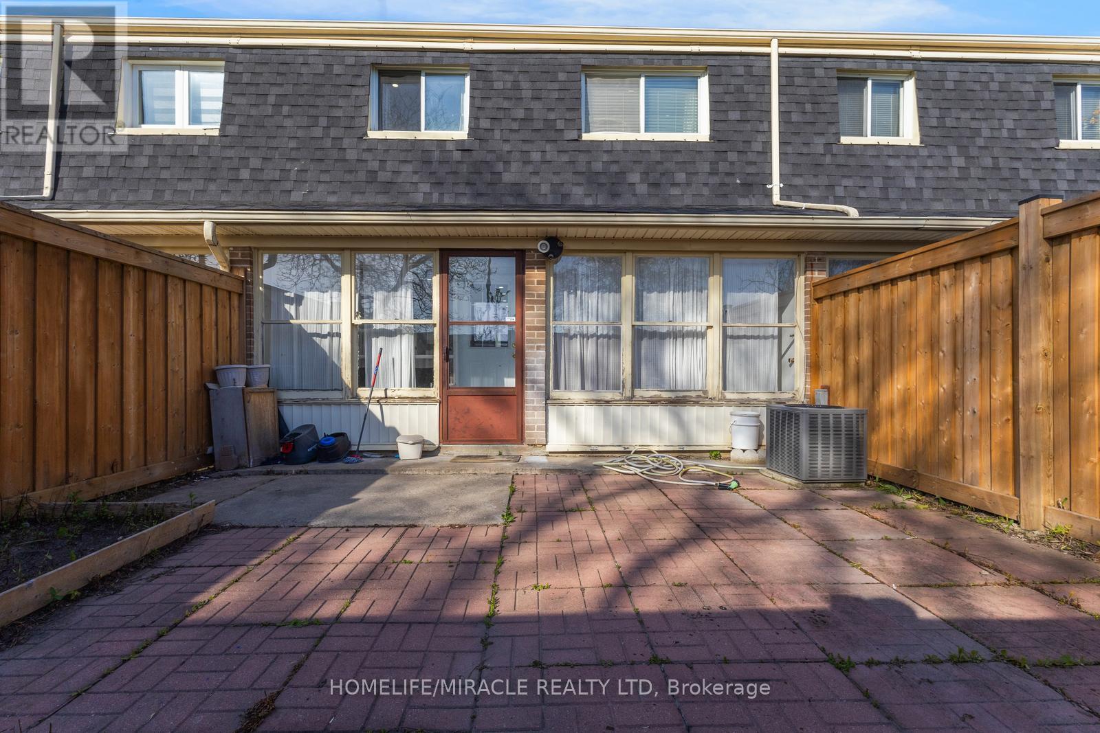 13 - 7450 Darcel Avenue, Mississauga, Ontario  L4T 2X7 - Photo 44 - W13144490