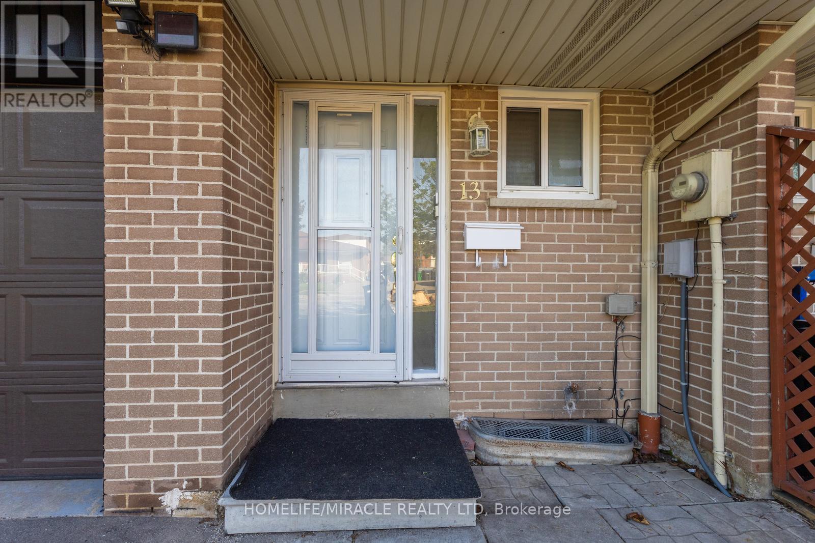 13 - 7450 Darcel Avenue, Mississauga, Ontario  L4T 2X7 - Photo 5 - W13144490