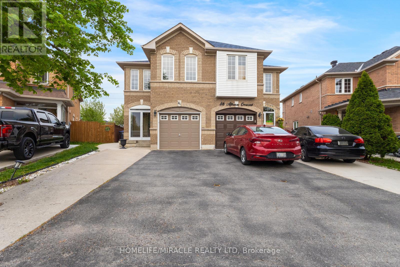84 Alfonso Crescent, Brampton, Ontario  L6P 1S4 - Photo 2 - W13144538