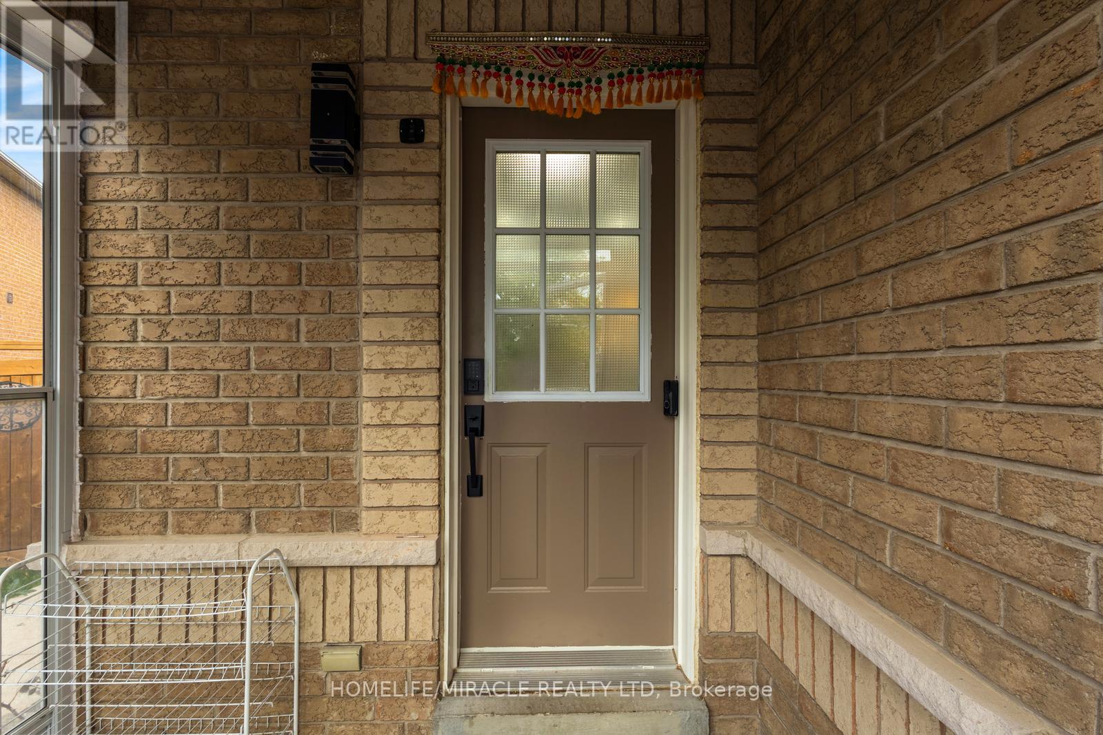 84 Alfonso Crescent, Brampton, Ontario  L6P 1S4 - Photo 6 - W13144538