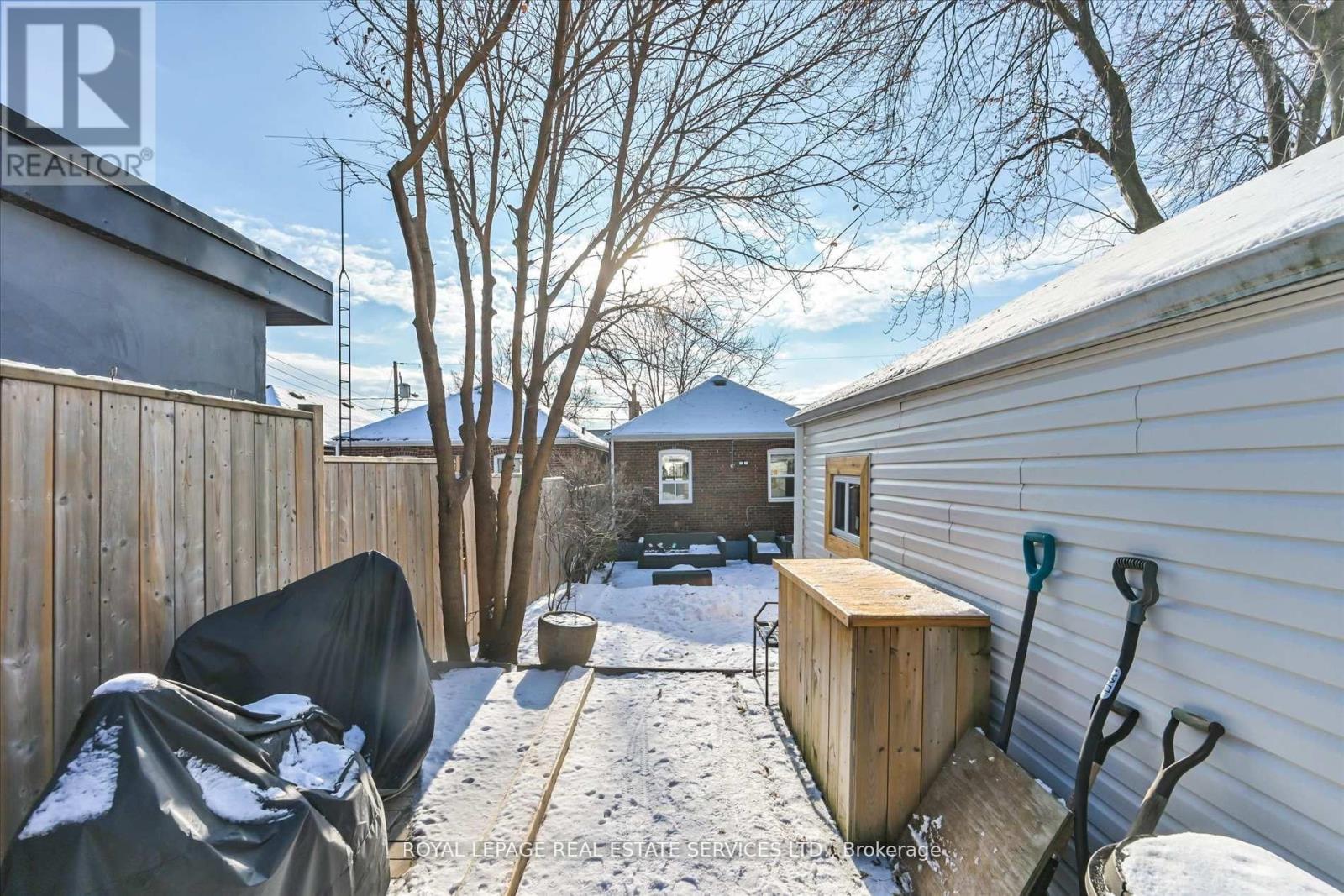 8 Pritchard Avenue, Toronto, Ontario  M6N 1T1 - Photo 38 - W13144564