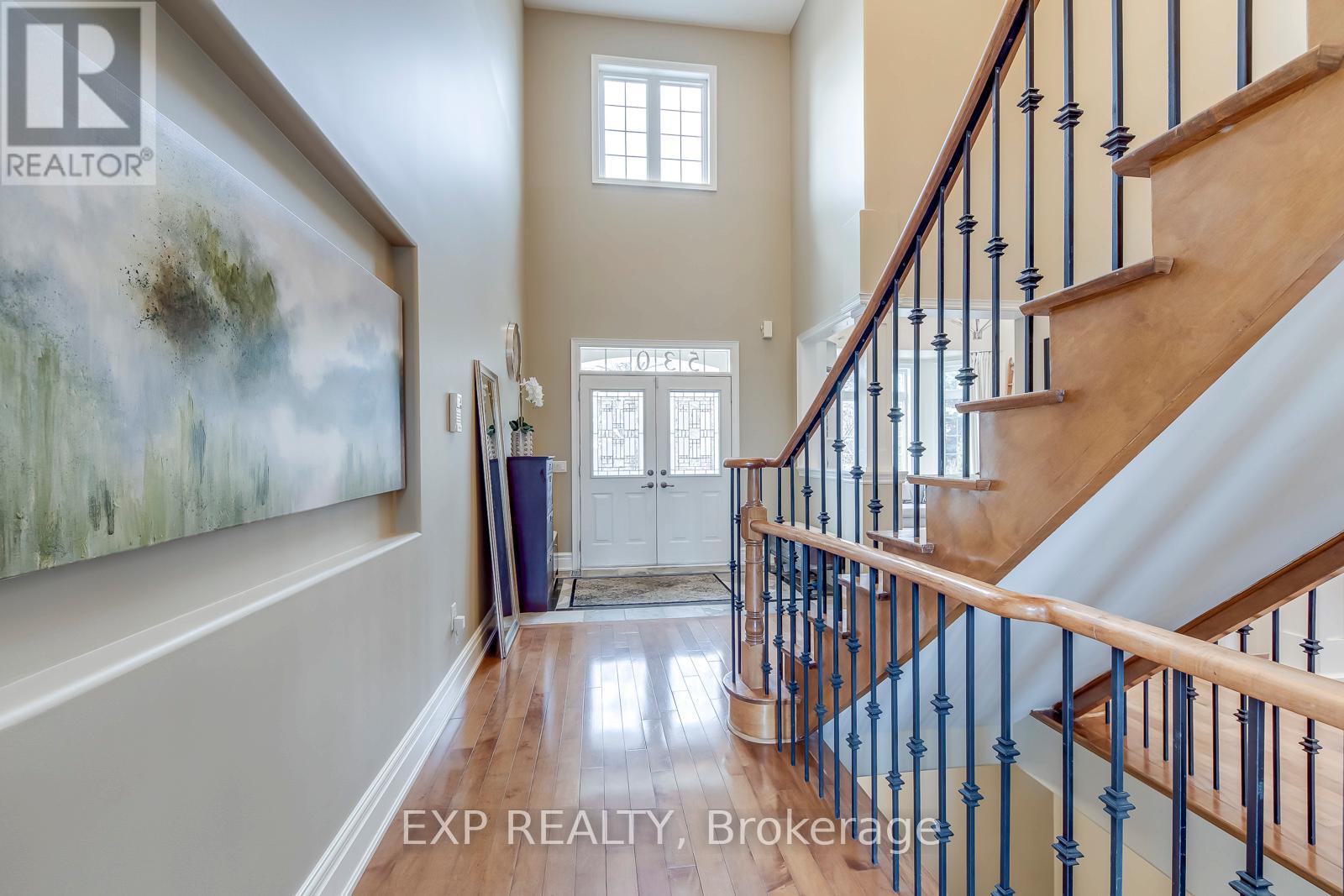 530 Golfview Court, Oakville, Ontario  L6M 4W6 - Photo 8 - W13144574