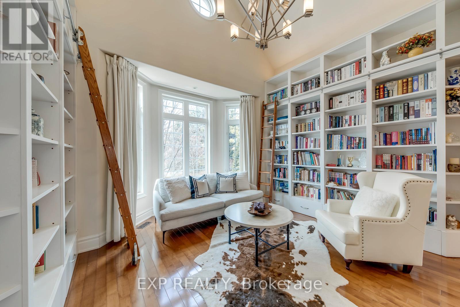530 Golfview Court, Oakville, Ontario  L6M 4W6 - Photo 9 - W13144574