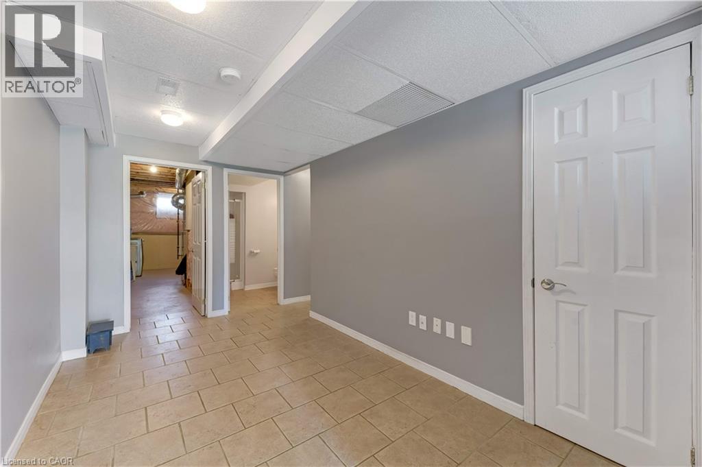 550 Dansbury Drive, Waterloo, Ontario  N2K 4E2 - Photo 33 - 40830451