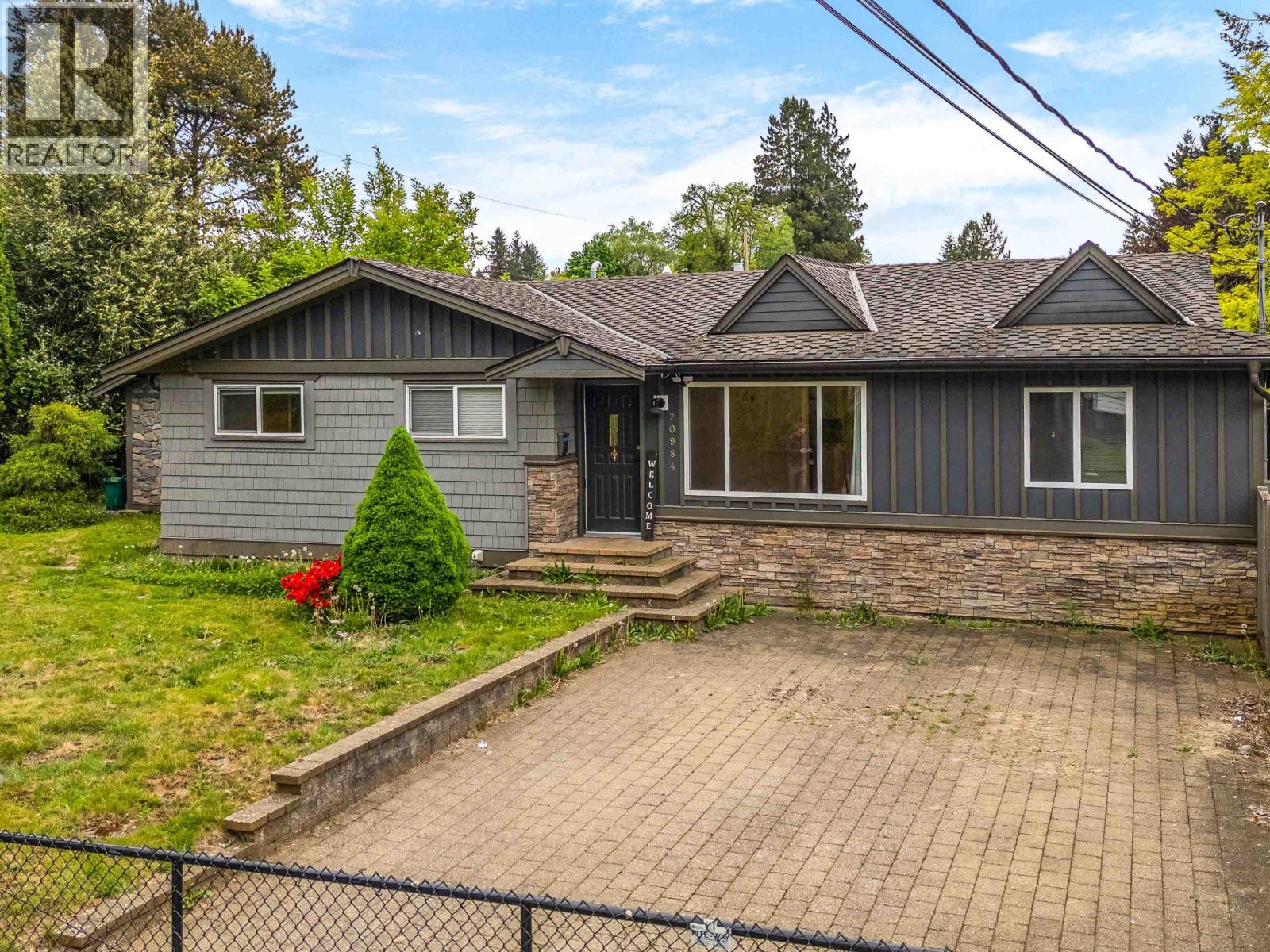 20984 118 AVENUE, Maple Ridge, British Columbia