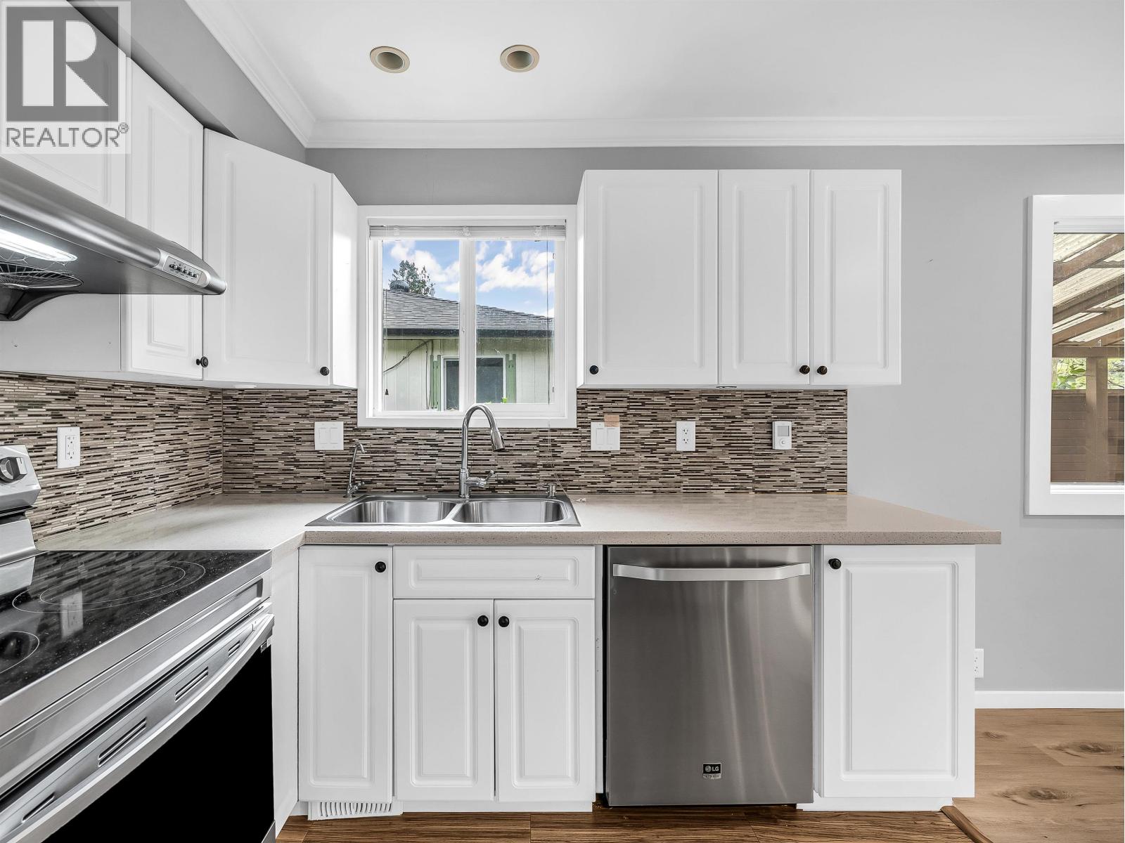 20984 118 Avenue, Maple Ridge, British Columbia  V2X 2M7 - Photo 10 - R3121155