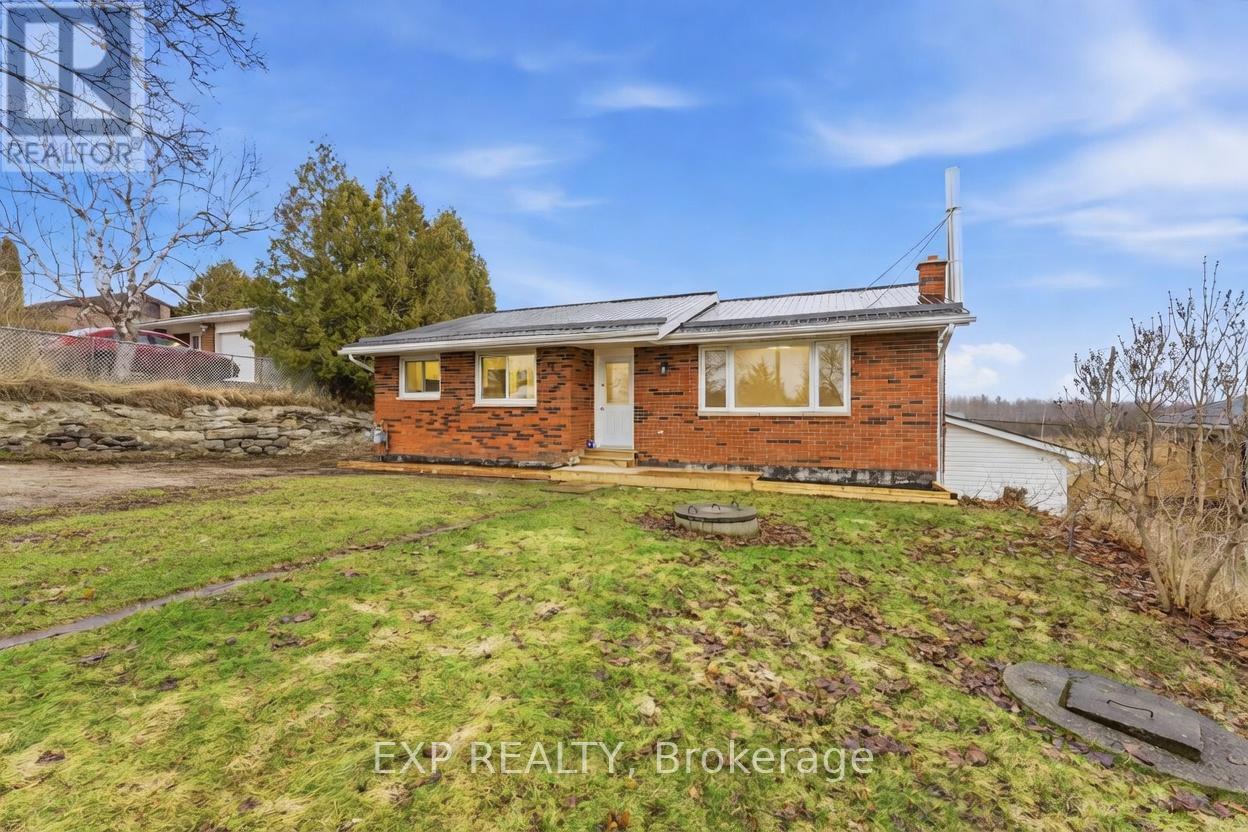 696 Whites Road, Quinte West, Ontario  K8V 5P8 - Photo 1 - X13144750