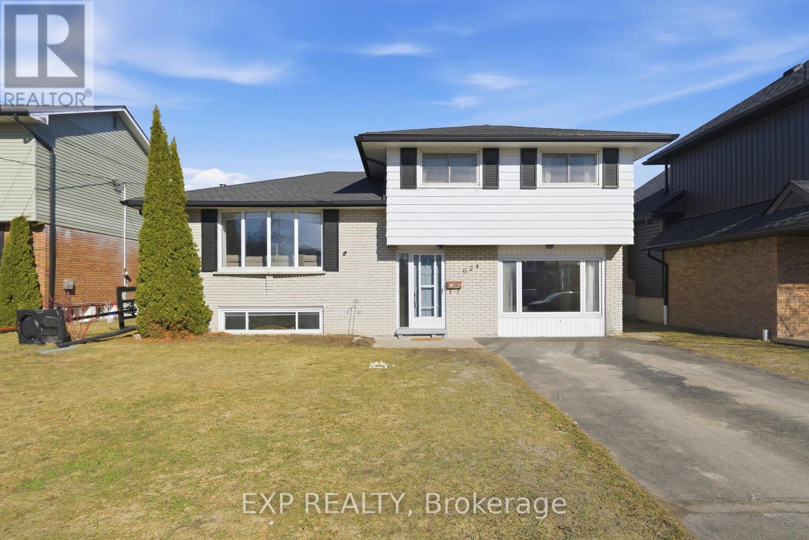 624 BAYFIELD COURT, Cobourg, Ontario