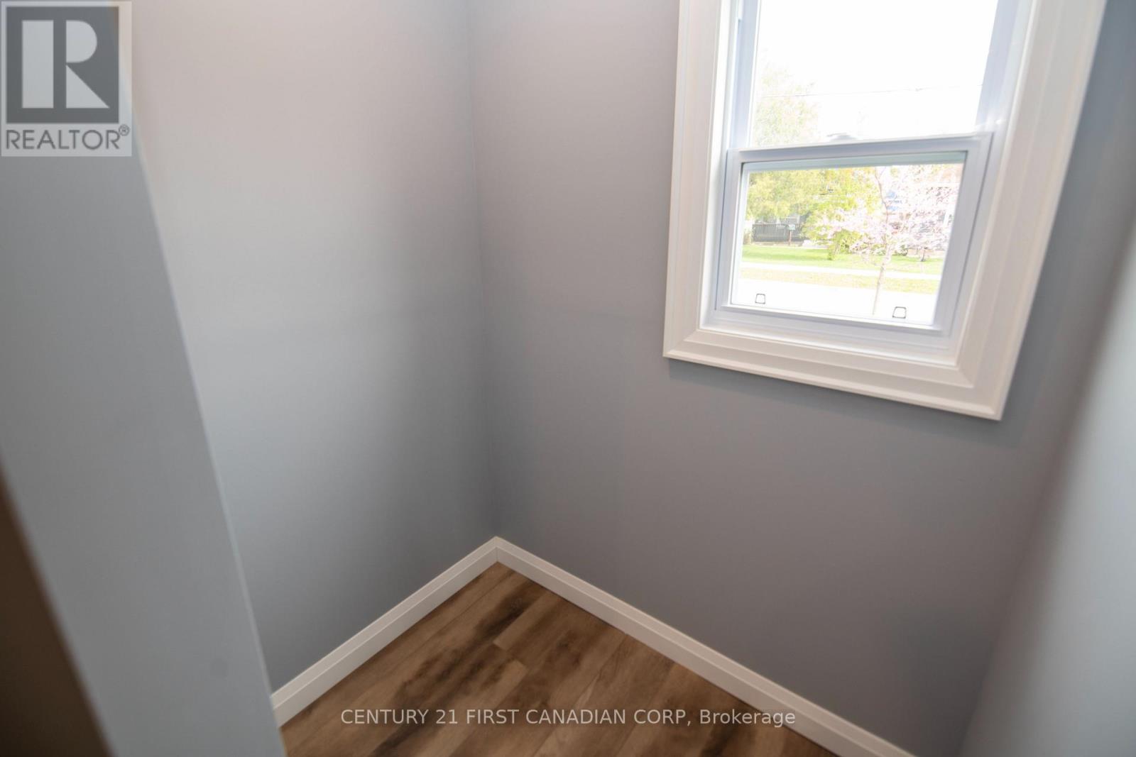 5 Briscoe Street W, London South, Ontario  N6J 1L7 - Photo 10 - X13144588