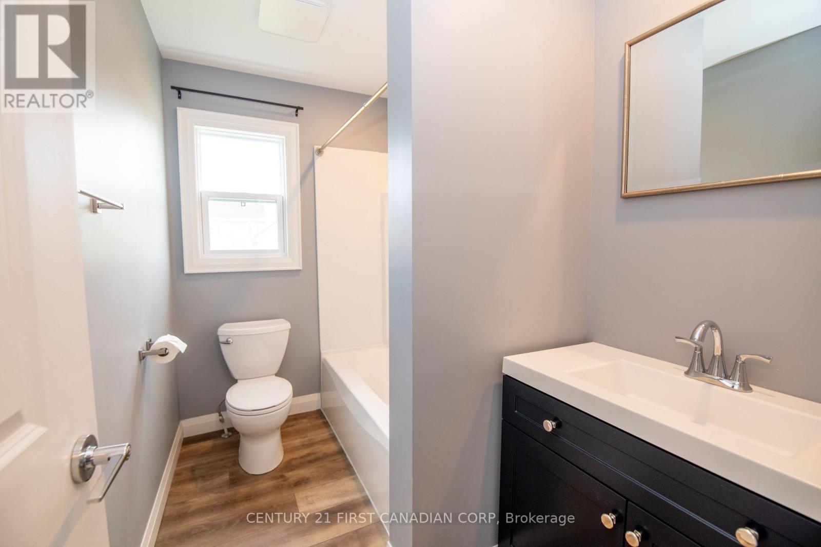 5 Briscoe Street W, London South, Ontario  N6J 1L7 - Photo 14 - X13144588