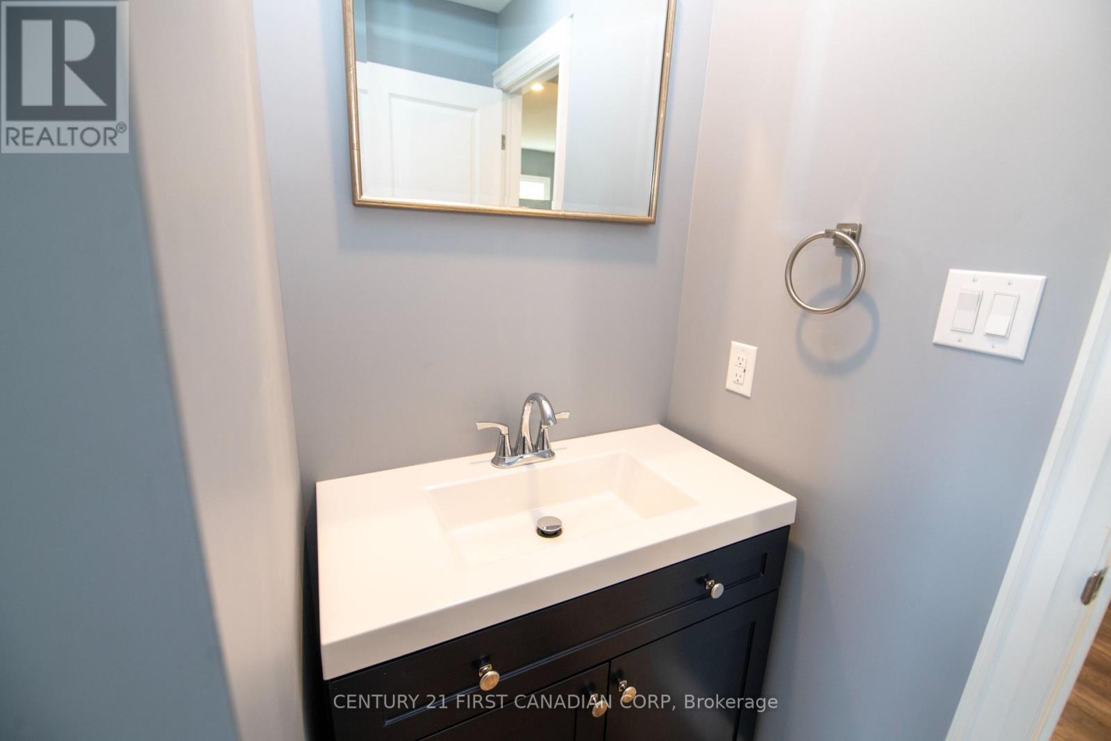 5 Briscoe Street W, London South, Ontario  N6J 1L7 - Photo 15 - X13144588