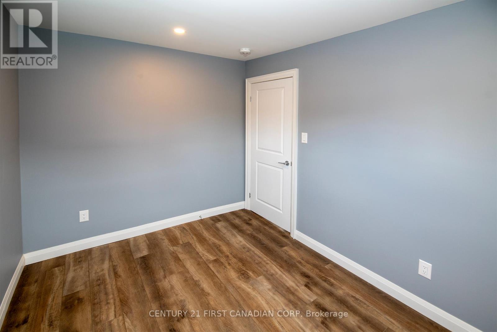 5 Briscoe Street W, London South, Ontario  N6J 1L7 - Photo 18 - X13144588