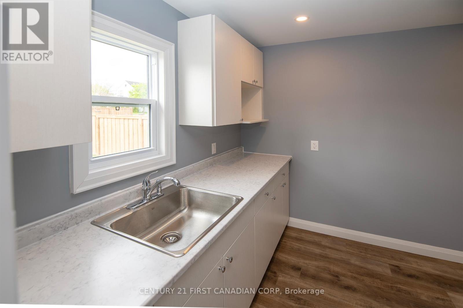 5 Briscoe Street W, London South, Ontario  N6J 1L7 - Photo 21 - X13144588
