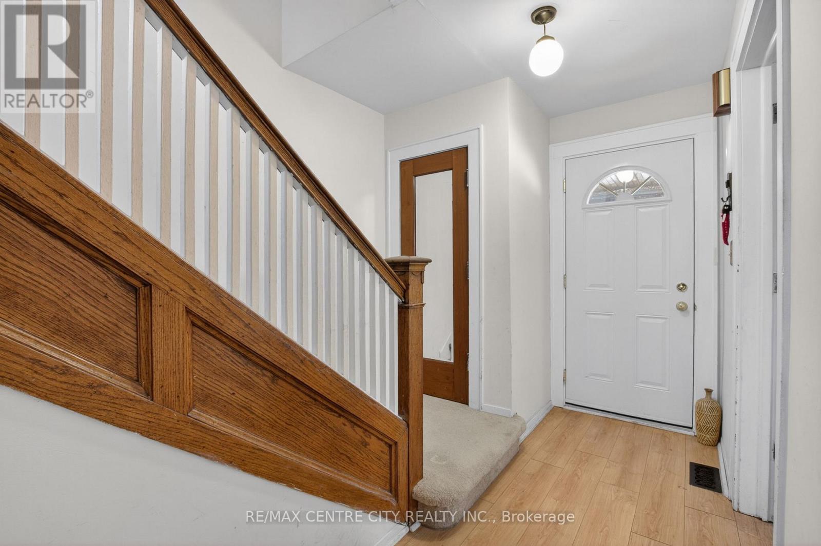43 Stanley Street, London South, Ontario  N6C 1B2 - Photo 4 - X13144666