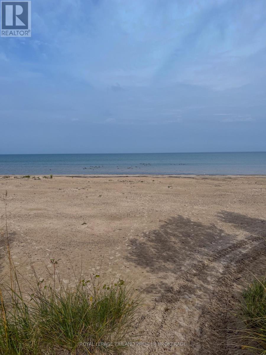 9632 Beachway Drive, Lambton Shores, Ontario  N0N 1J3 - Photo 35 - X13144678