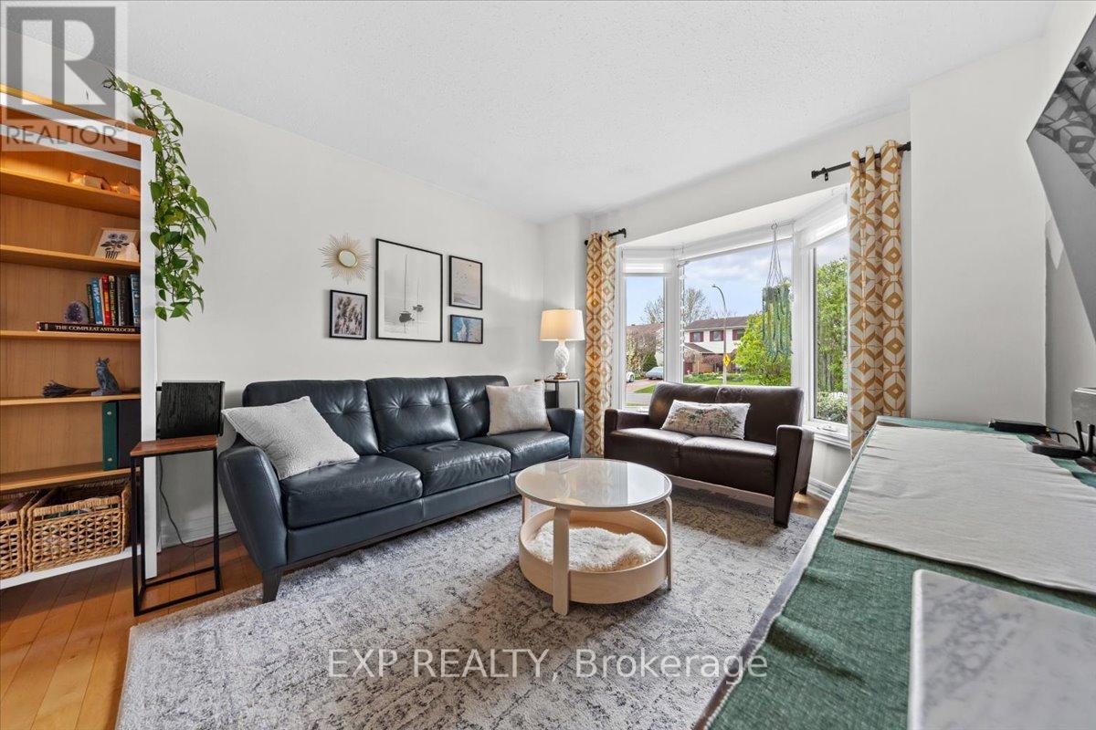 1073 St Germain Crescent, Ottawa, Ontario  K1C 2L7 - Photo 4 - X13144760