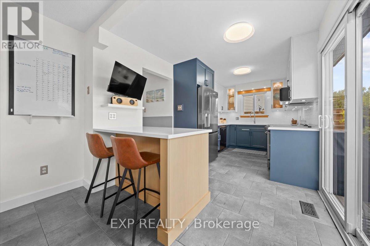 1073 St Germain Crescent, Ottawa, Ontario  K1C 2L7 - Photo 8 - X13144760