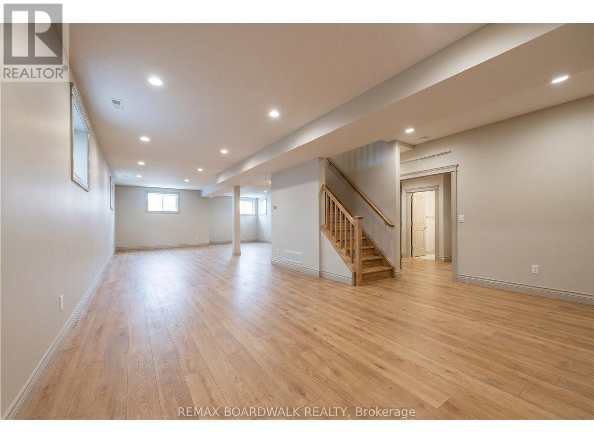 333 Haliburton Heights, Ottawa, Ontario  K2V 0G2 - Photo 48 - X13144800