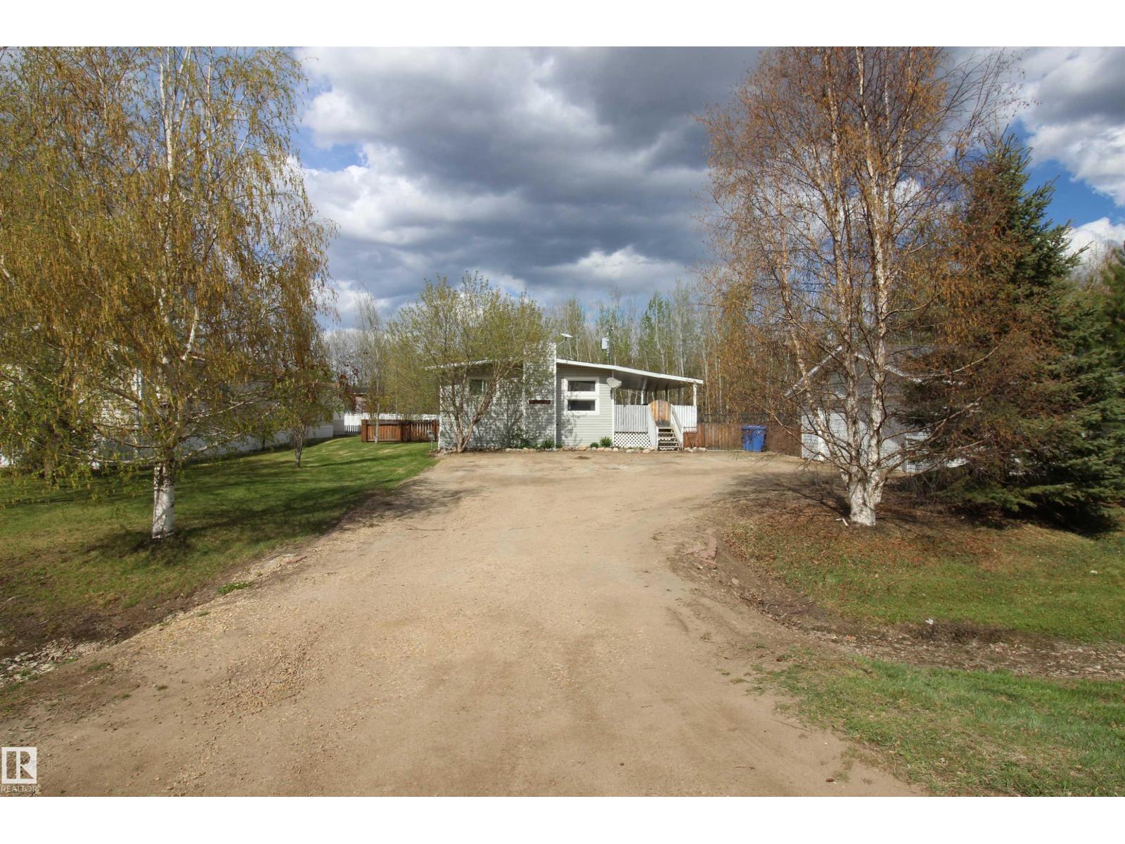 4704 52 AV, sangudo, Alberta