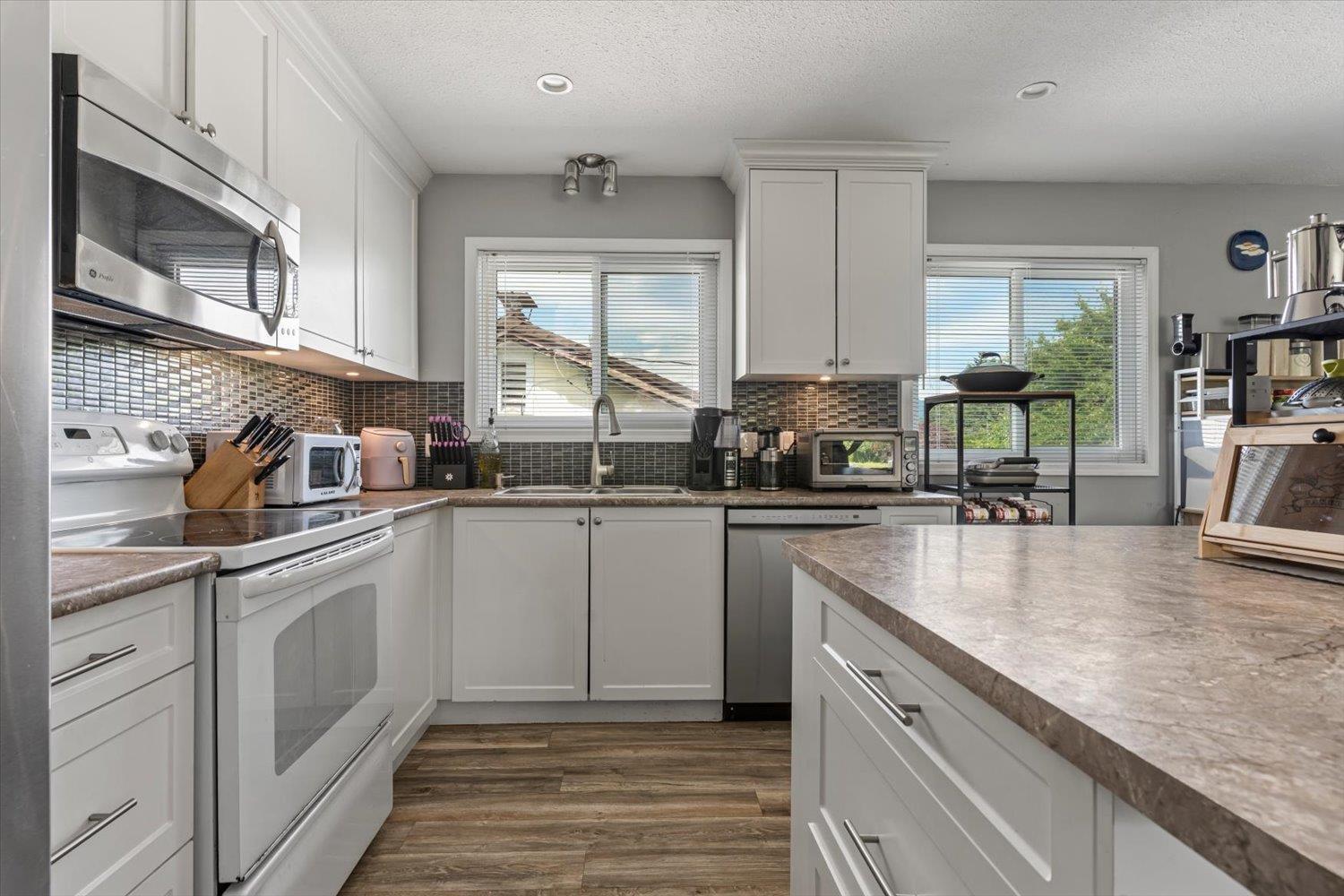 46565 Mccaffrey Boulevard, Chilliwack Proper South, Chilliwack, British Columbia  V2P 1E5 - Photo 6 - R3124897