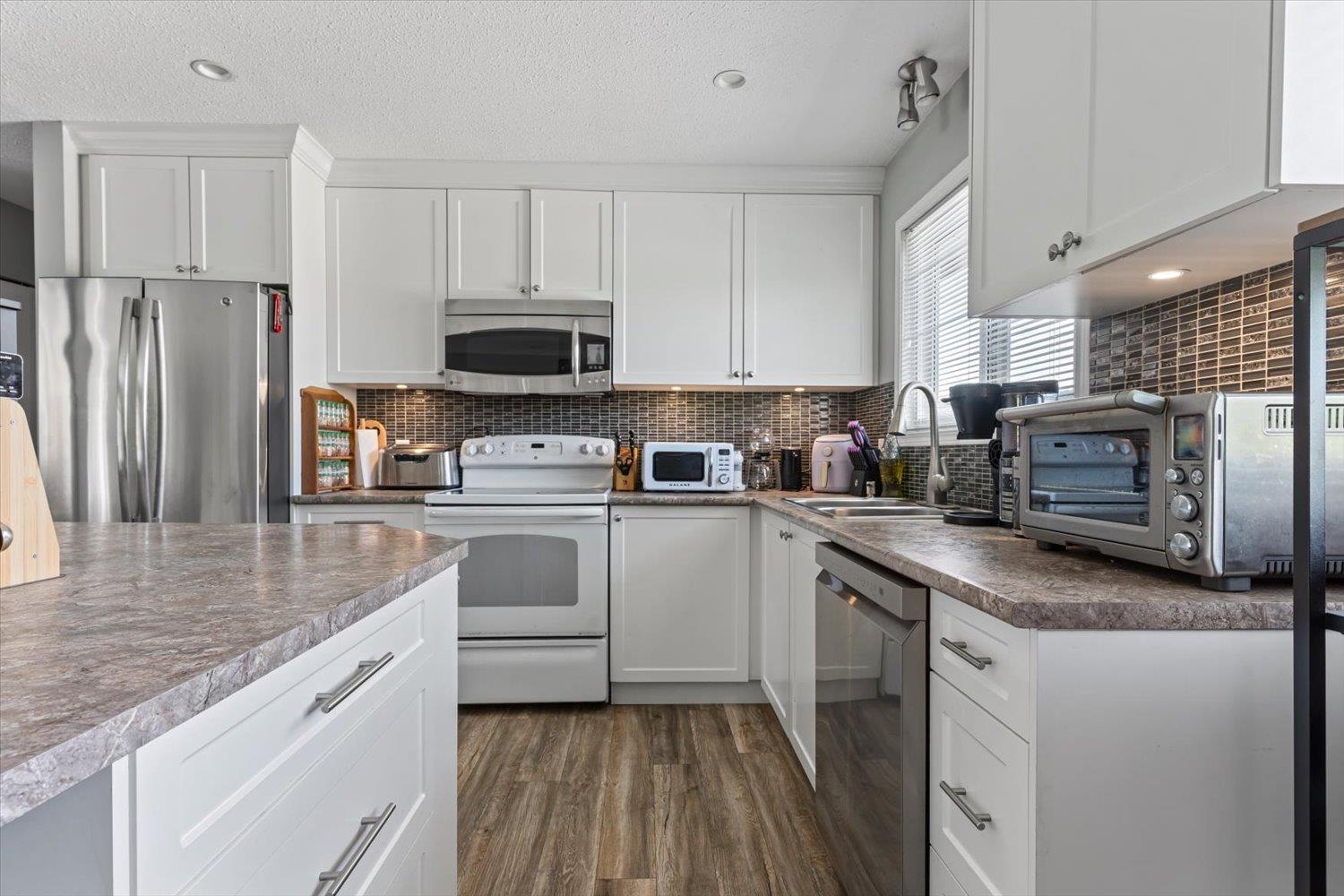 46565 Mccaffrey Boulevard, Chilliwack Proper South, Chilliwack, British Columbia  V2P 1E5 - Photo 5 - R3124897