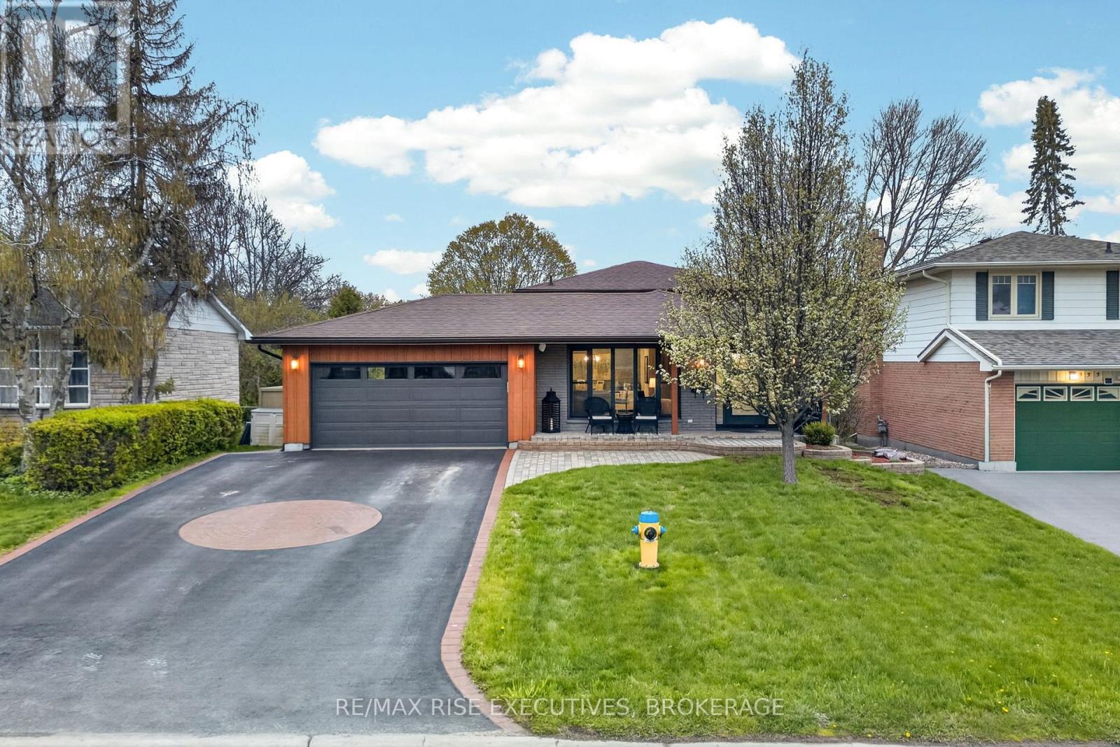 931 LINCOLN DRIVE, Kingston, Ontario